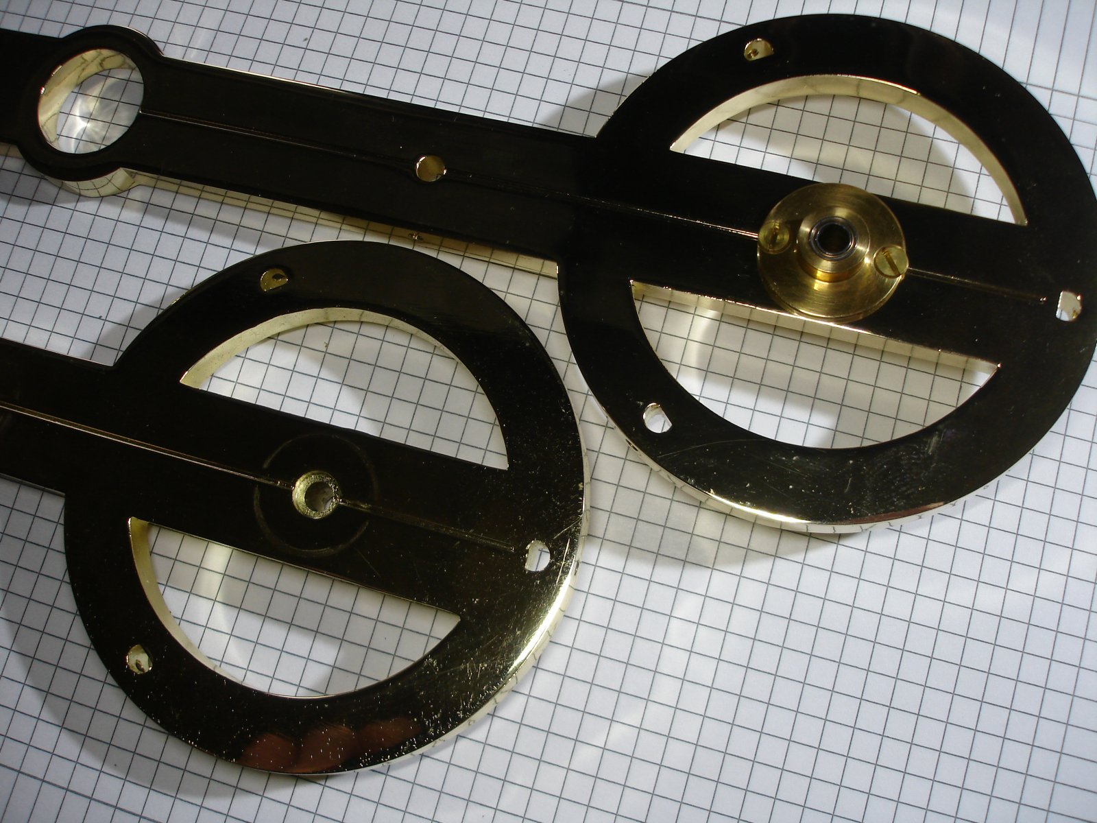 1 Tellurium 13 Erdunterstützungsarm Lagerung.JPG