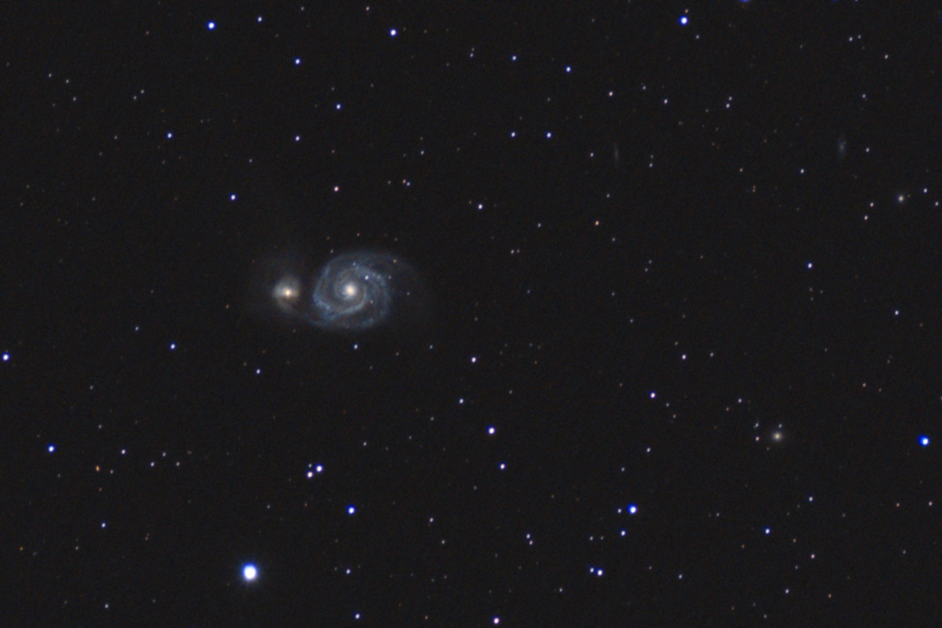 2020_05_09_Whirlpool_300mm_LDBF_DSS_v1_Siril_Gimp_mirror.jpg