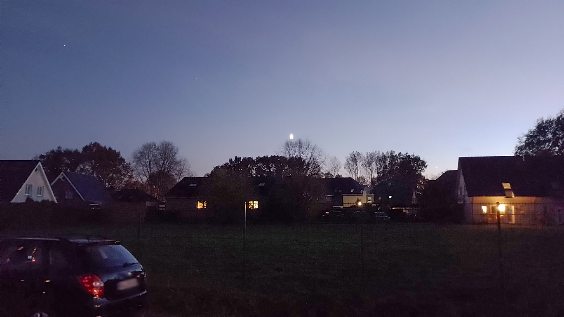 20211109-jupiter-saturn-moon-venus.jpg