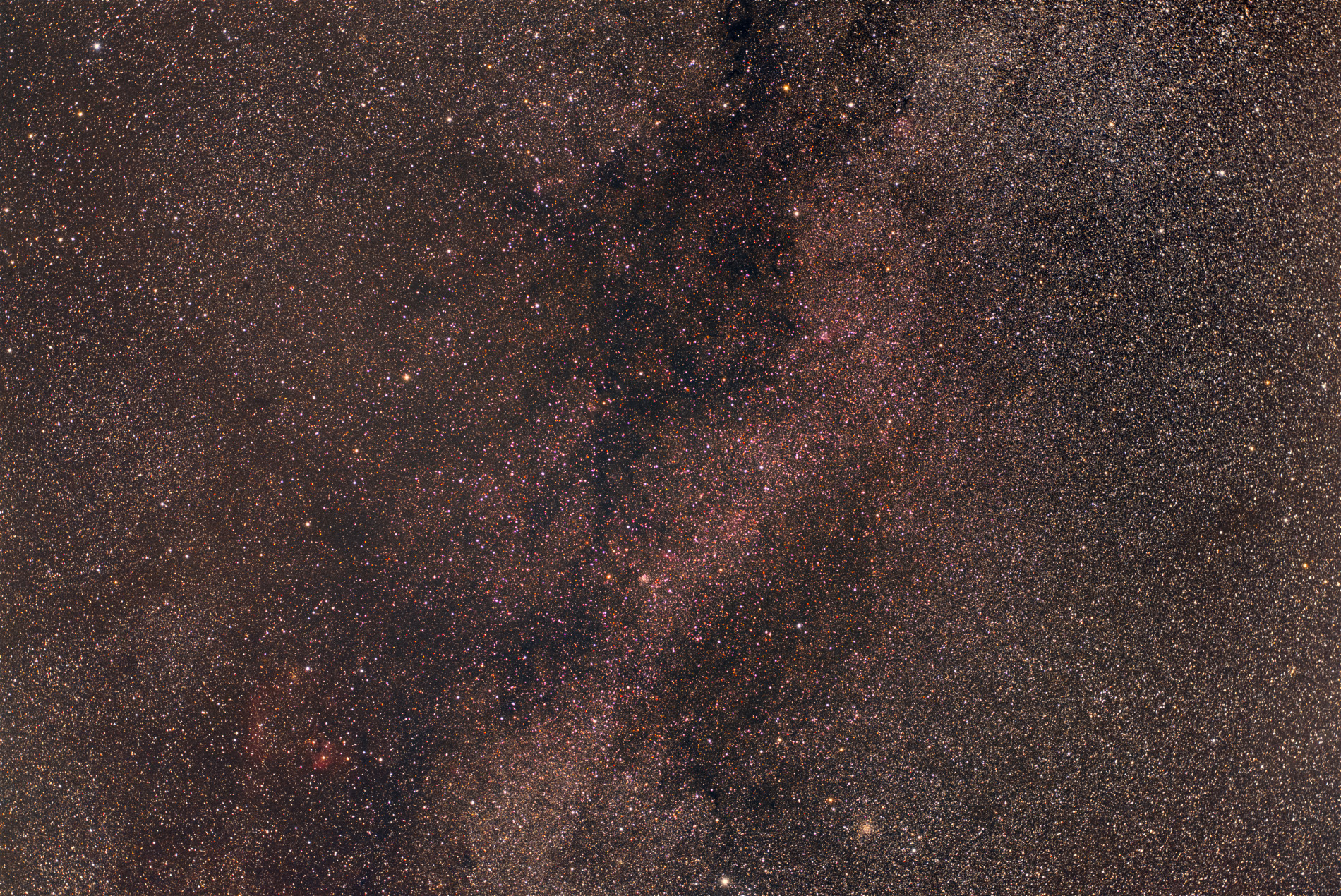 2021_09_07_Region_Kepheus_228min_Siril_Affinity_1900_v2.jpg
