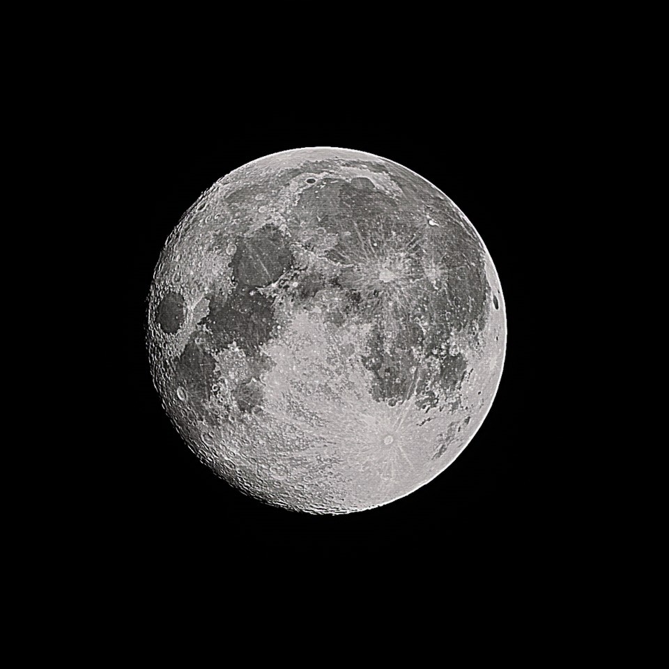 2022-11-09_Moon~2.jpeg
