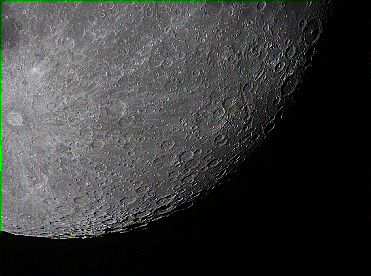 2023-11-29-2218_Mond4.jpg