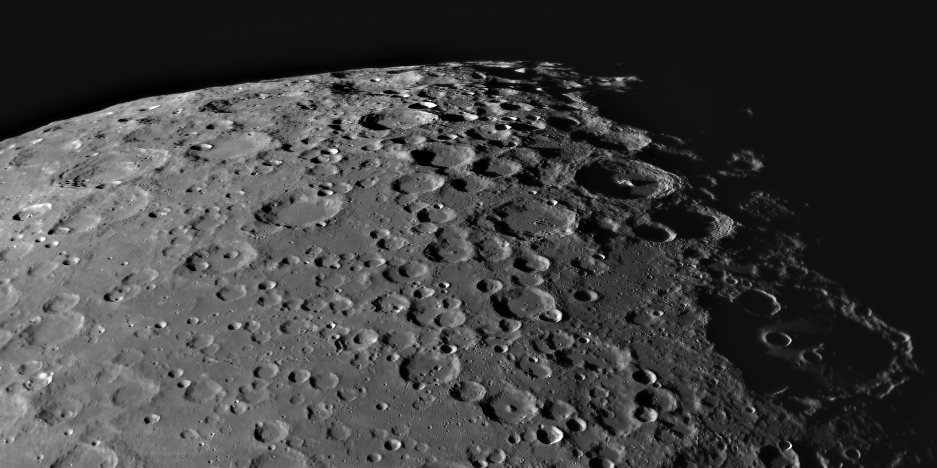 2024-01-19-1914_4-R-Moon_Suedseite.jpg