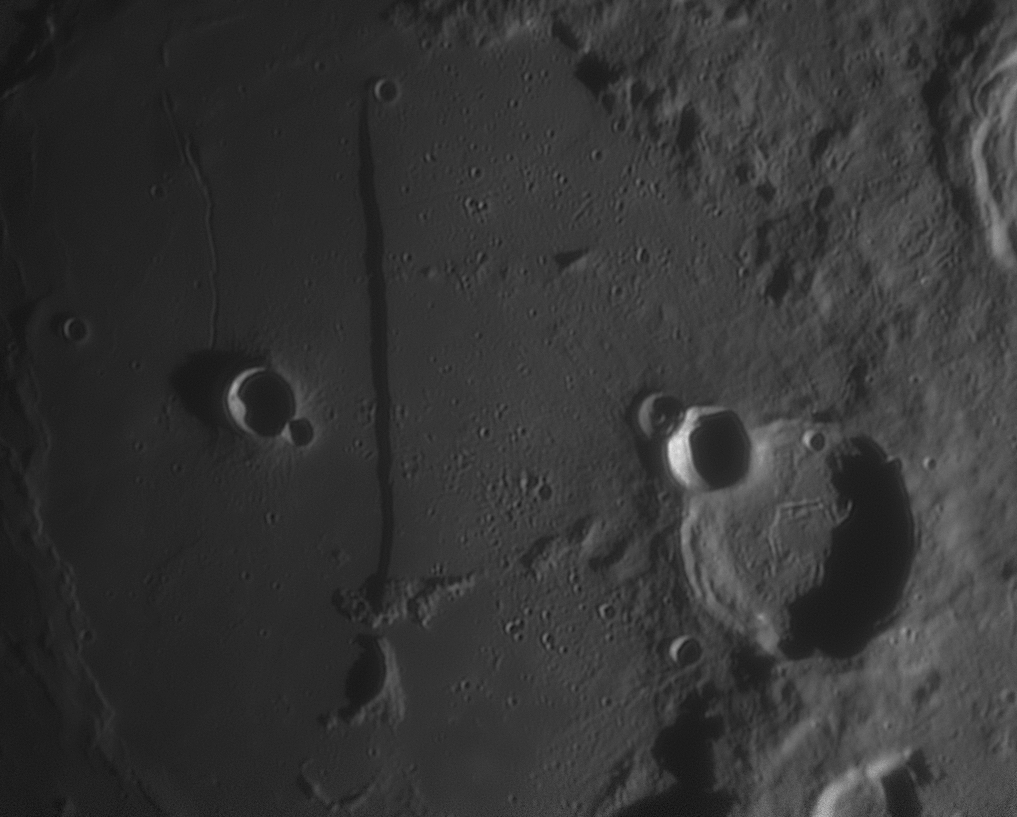 2024-03-18-2038_0-U-L-Moon_lapl3_ap130_conv_crop_rupes_recta.jpg