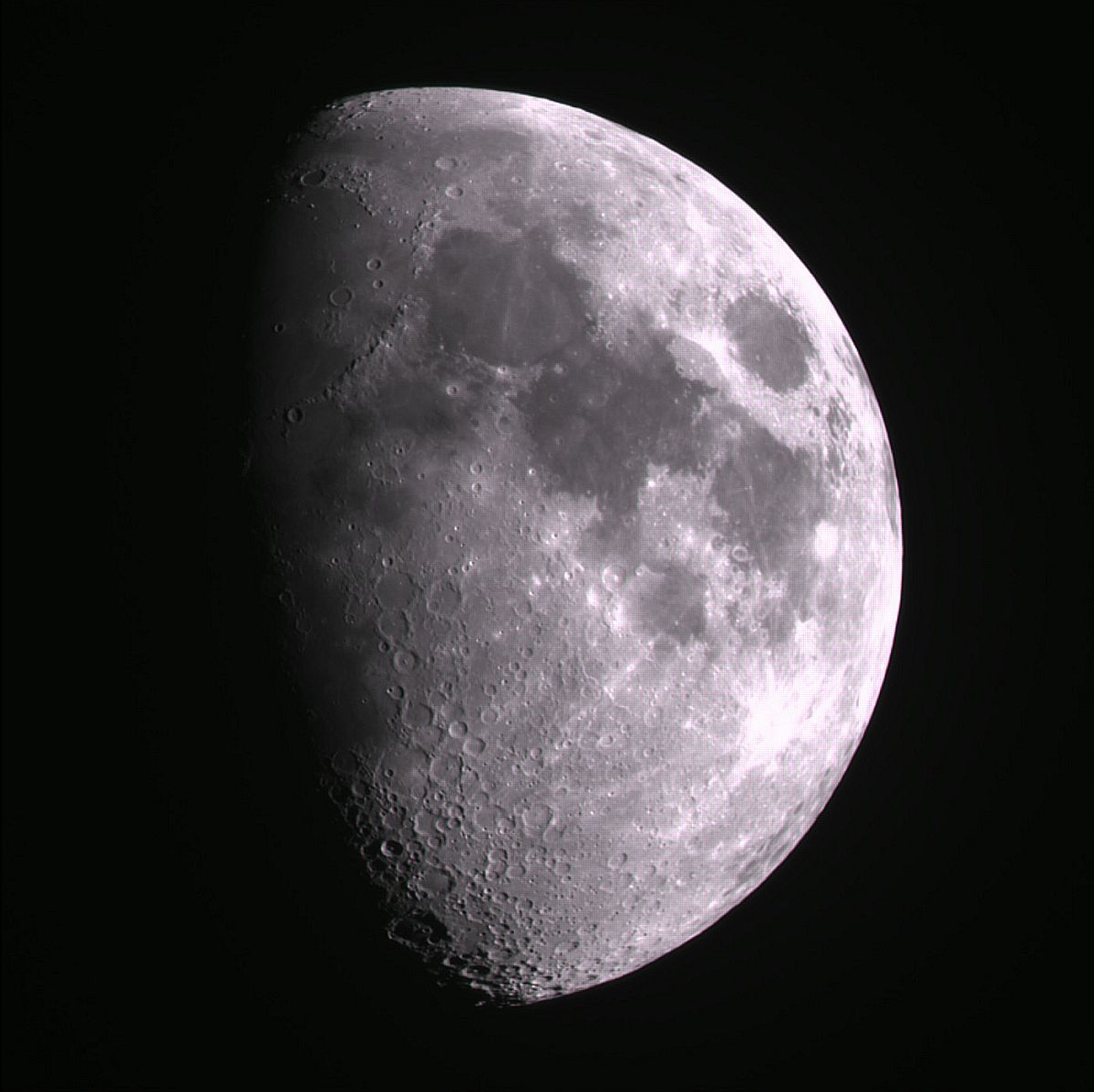 2024-04-17-1840_Moon_IMX533C_apo.jpg