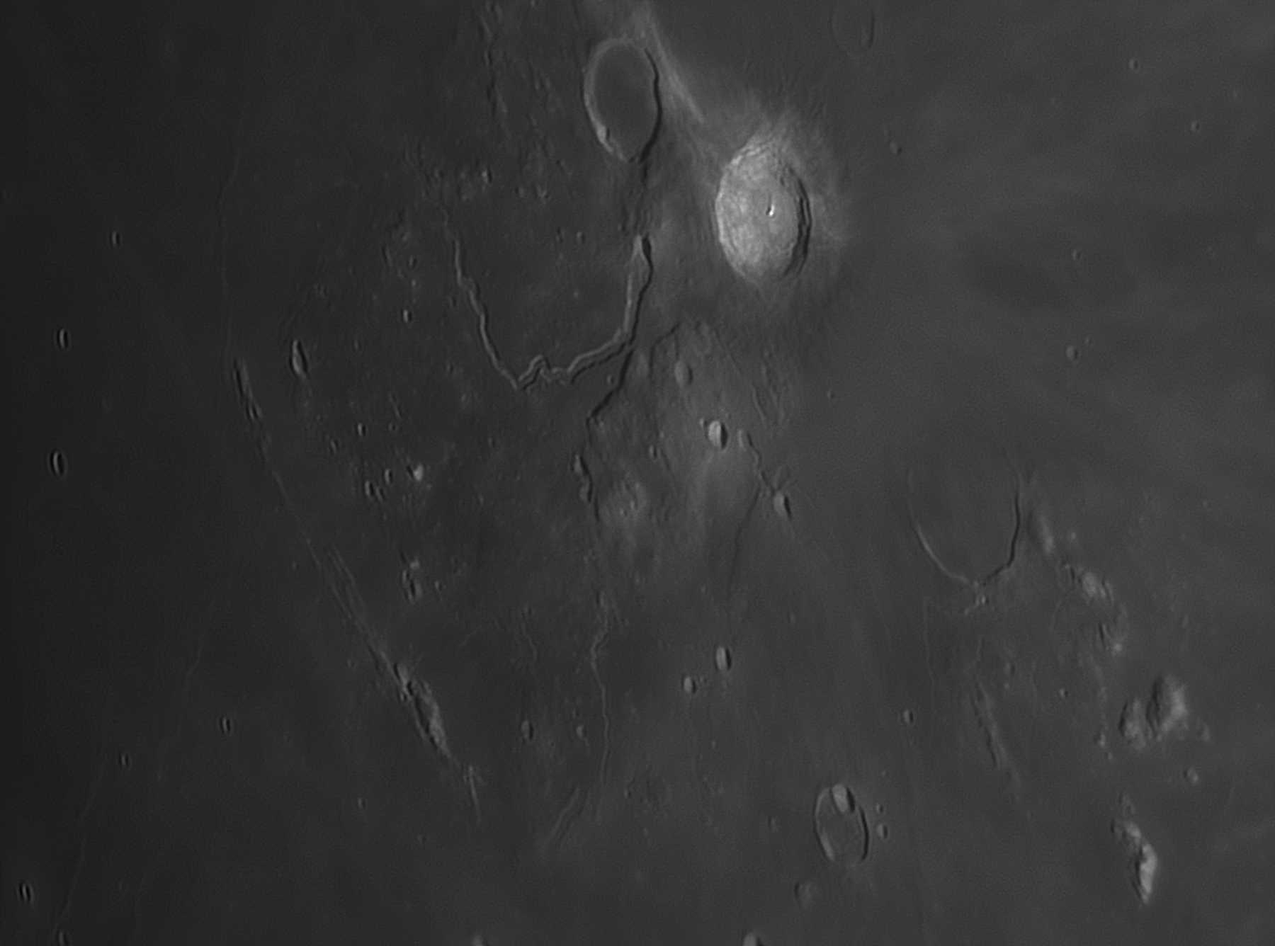 2024-04-21-2041_7_lapl3_ap1385_Drizzle15_2_SchröterValley.jpg