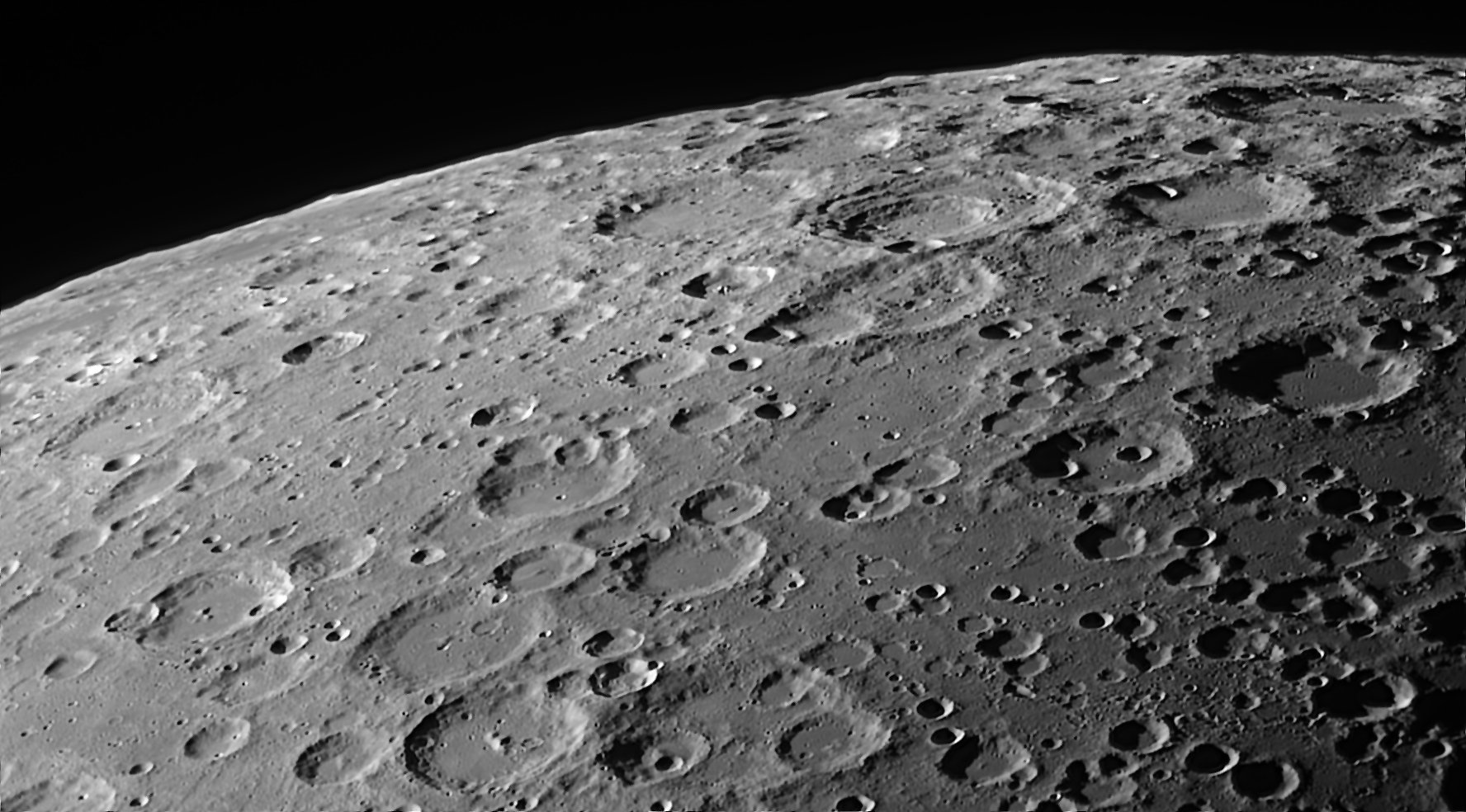 2025-02-04-1731_1-U-RGB-Moon.jpg