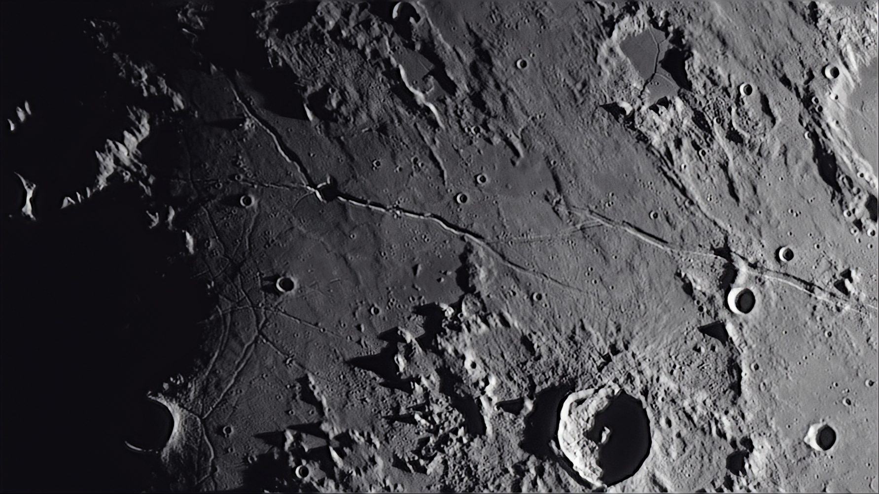 2025-03-06-194634-Moon-Bin1+28,6C_pss_WS2~3.png