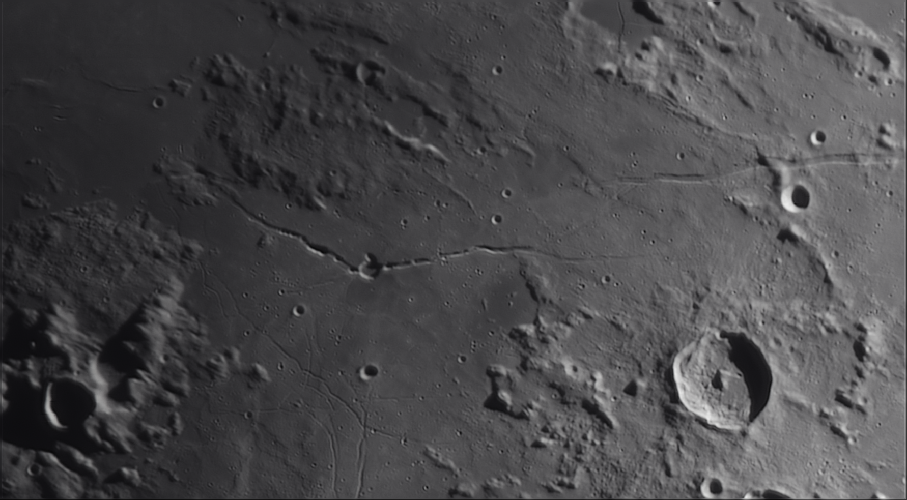 2025-04-05-211534-Moon-Bin1+26,2C_pss_WS.png