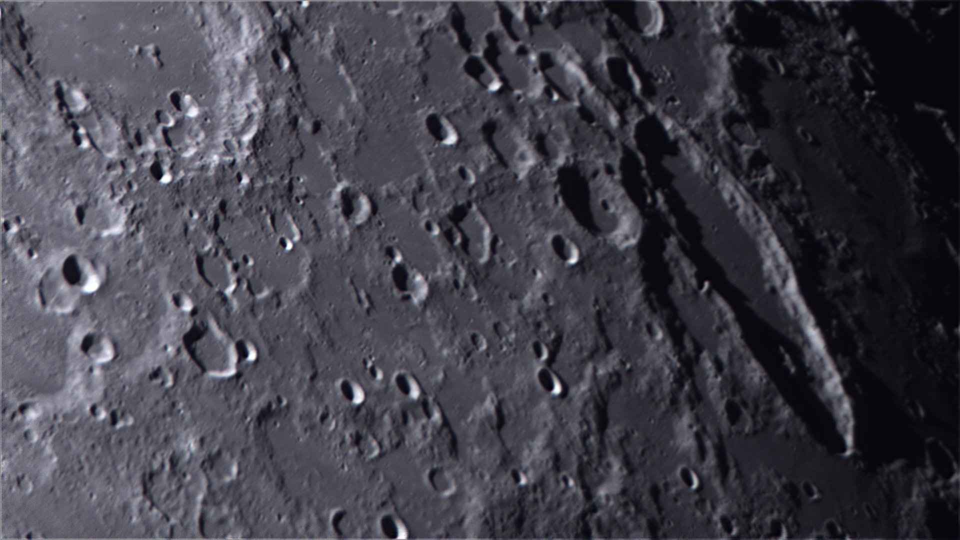 2025-11-01-204510-Moon-Bin1 32.2C_Surface_50_Sharp100_B101.0_C1.0_S1_N100.jpg