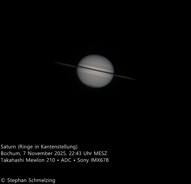 2025-11-07 Saturn (ringe in Kantenstellung) mit Text.jpg