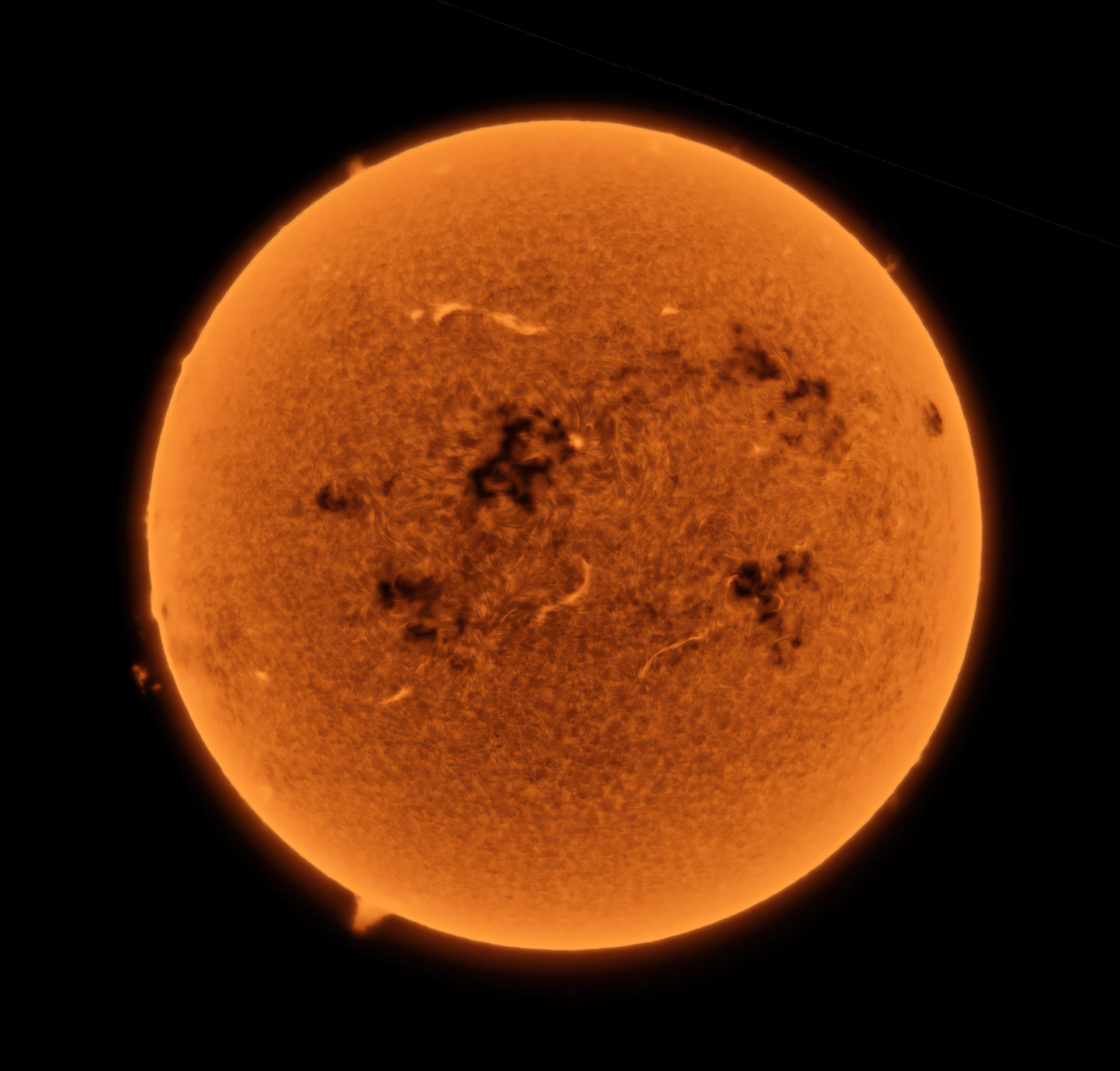 2025-12-26-0948_4-CapObj_lapl4_ap1393_Drizzle30_resize_imppg_pi-Bearbeitet.jpg