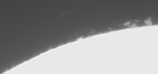 2026-04-17-0921_0-U-L-Sun_Halpha_g4_ap124_conv_aligned_pipp.gif