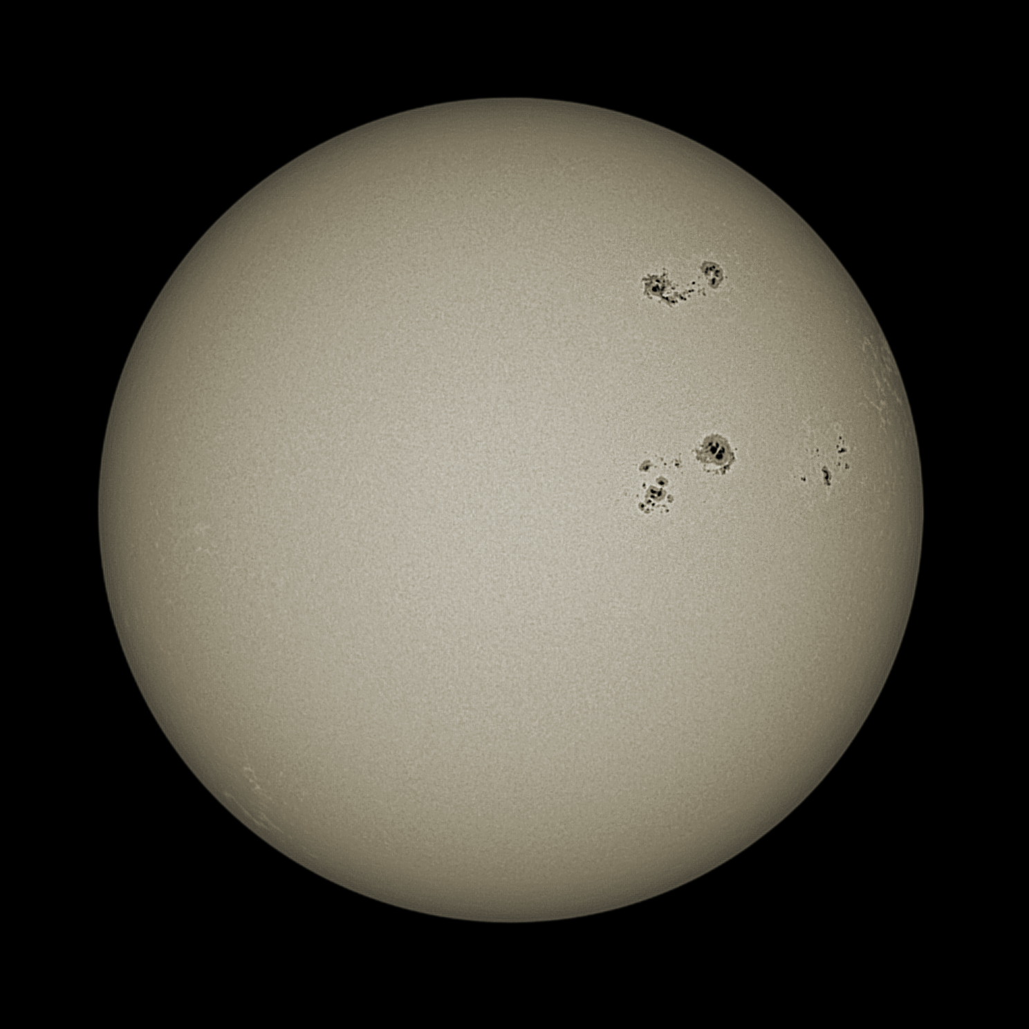2026-07-02 -Solar-RAW_f110_-RG-_AS_F22 mir  n.jpg