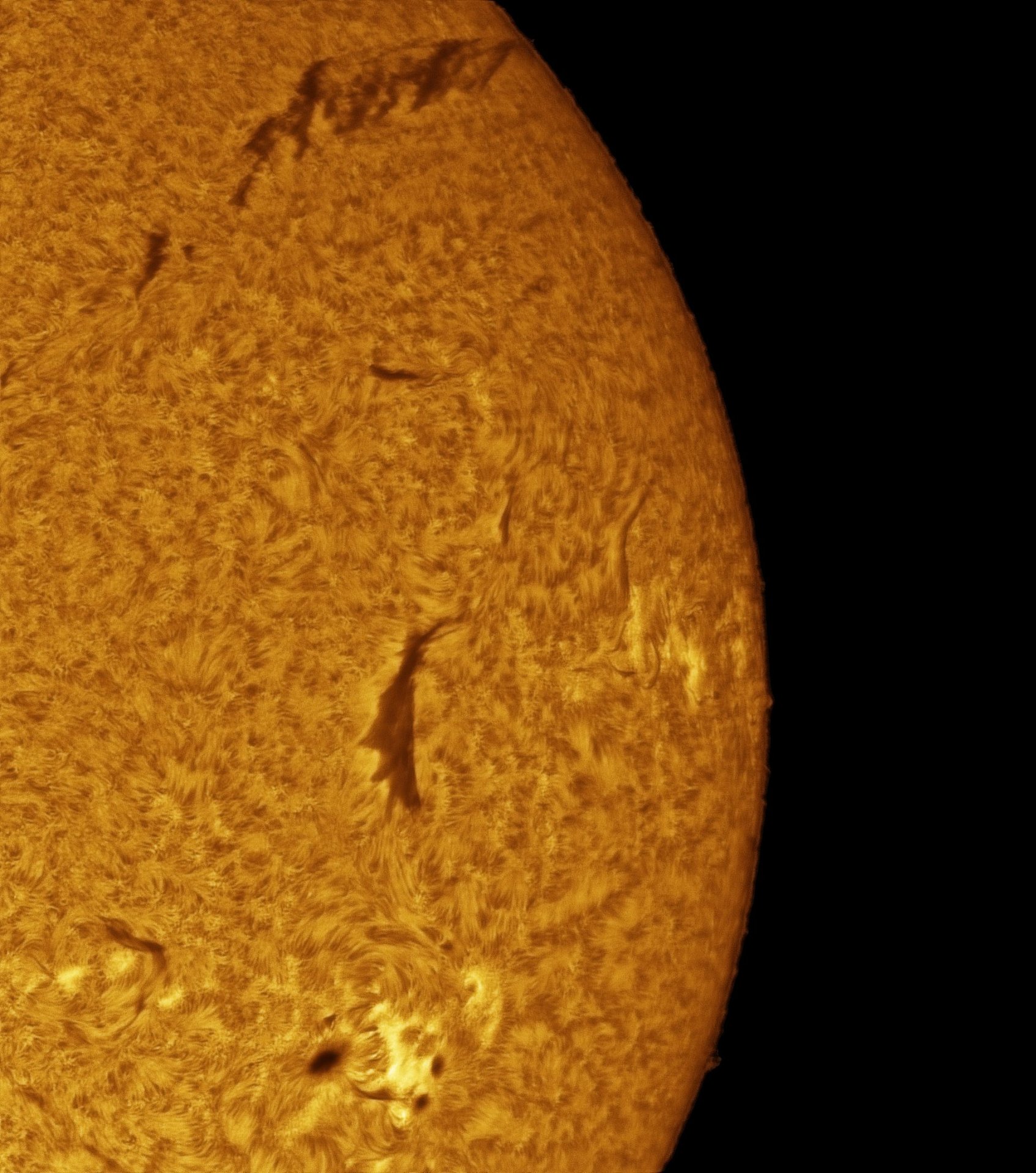 2026-10-12-1000_4-U-L-Sun_Halpha_lapl3_ap5038.jpg