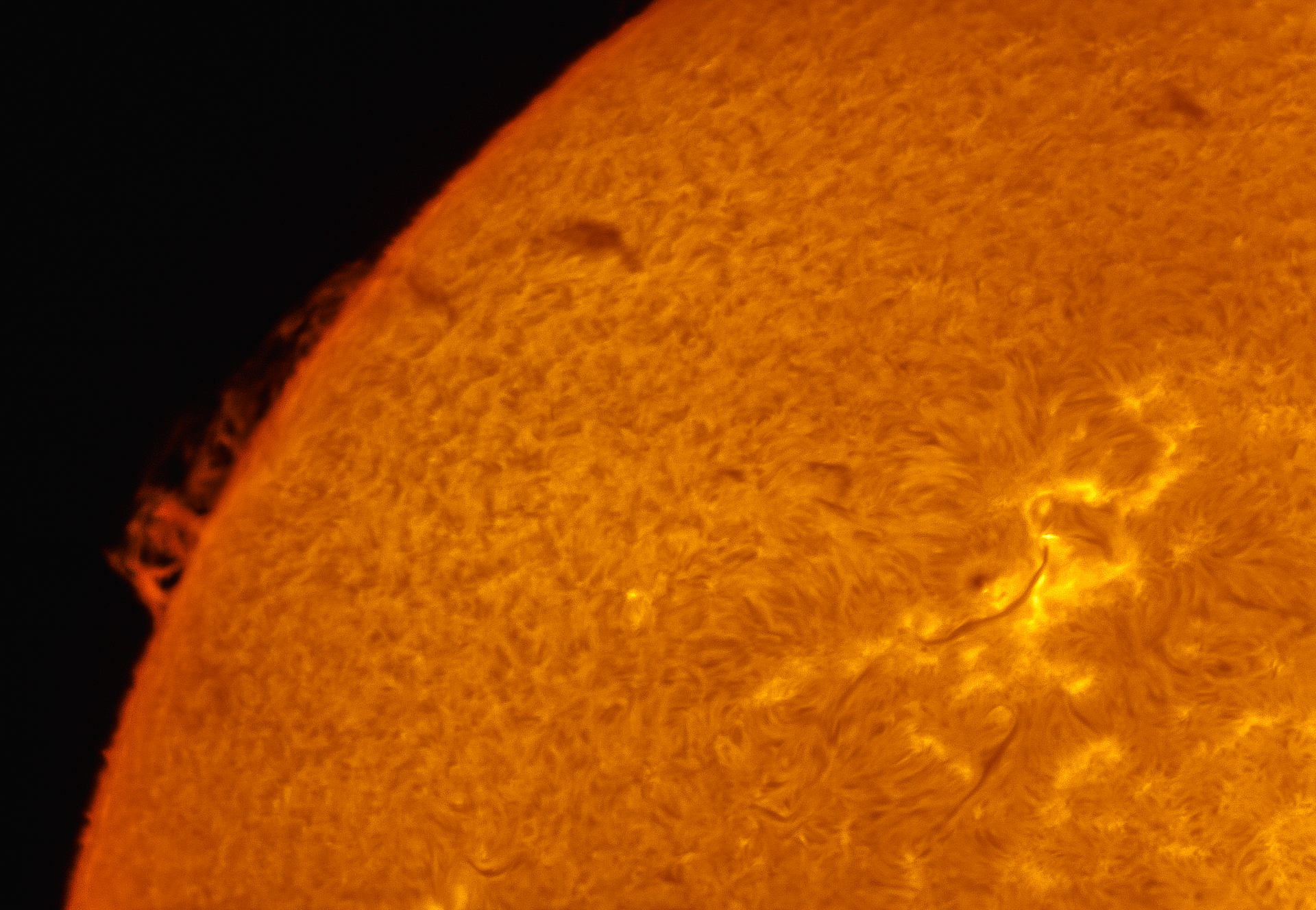 20260103-2026-01-03-1243_1-Sonne_lapl4_ap8744_conv_PI-AR2324 rechts.jpg