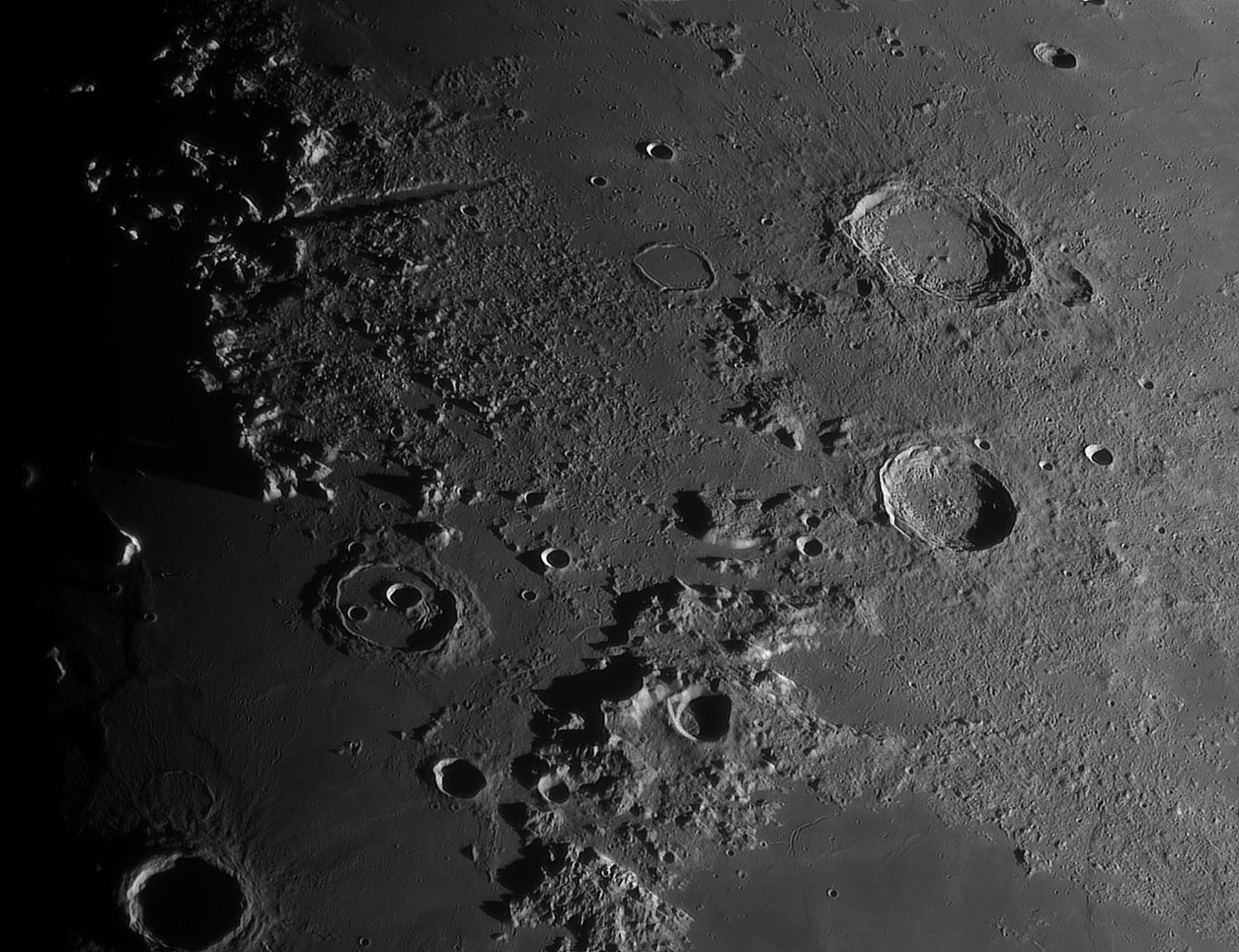 aristoteles_100322_191550mosaikp120c.jpg