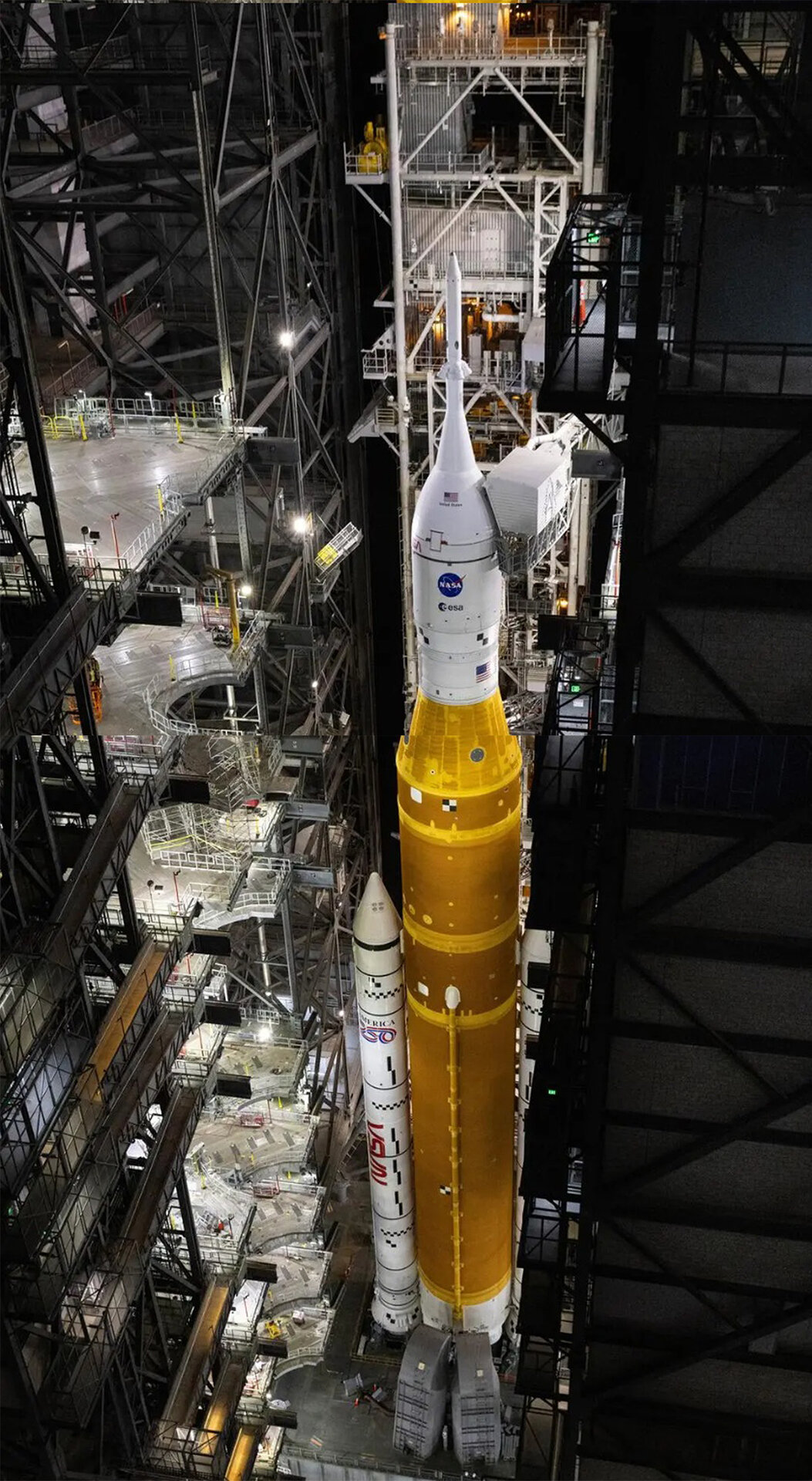 Artemis II in hangar.jpg