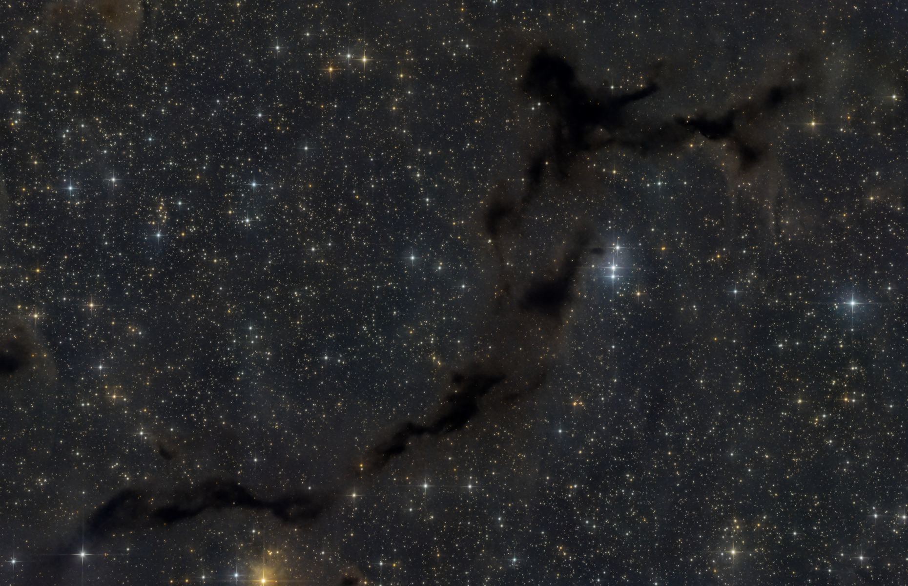 Barnard150_2023-09-11_(361x200s_rbf_phcc_ghs_denoised_mix_starnet_combined)_fhd.jpg