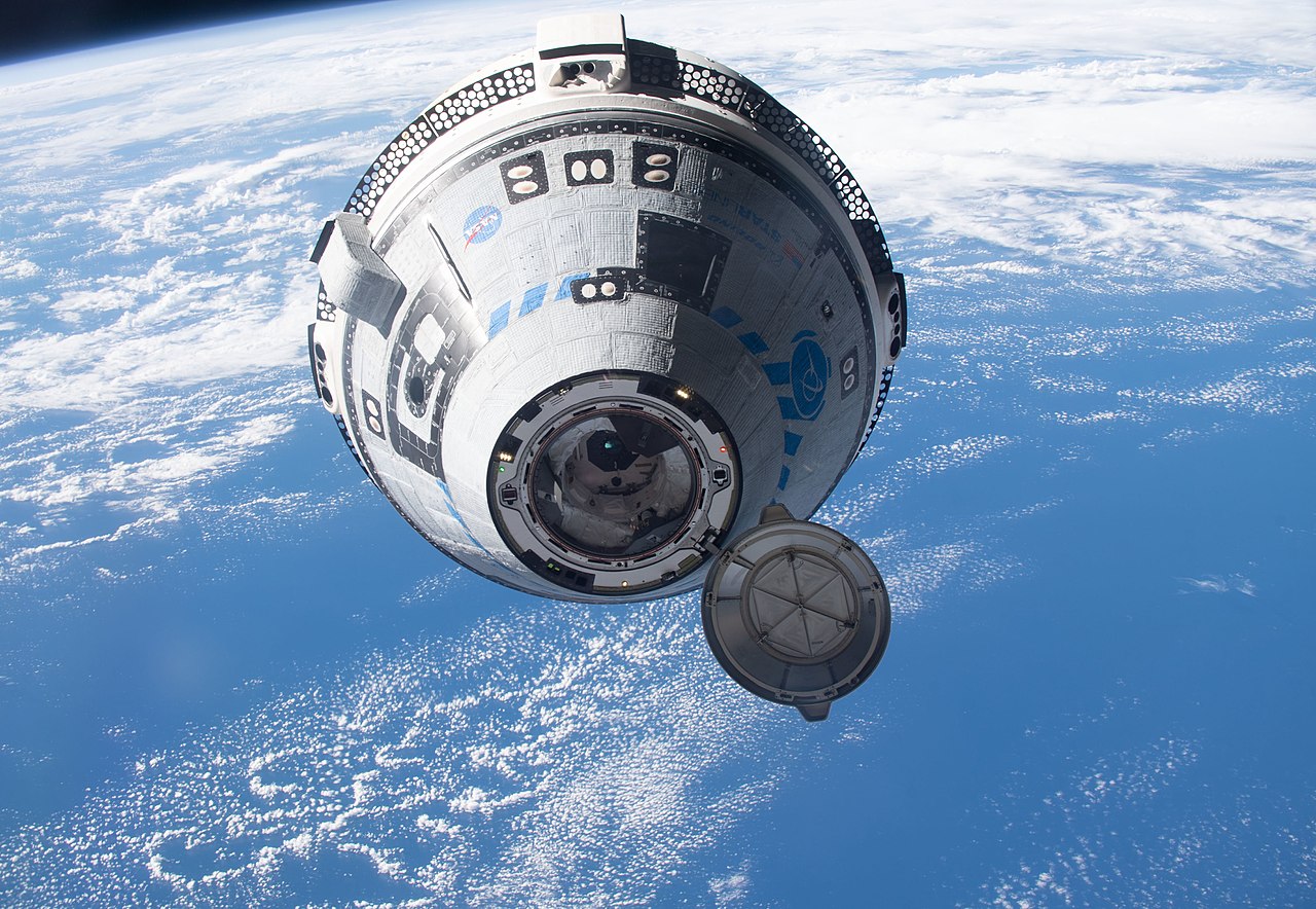 Boeing's_Starliner.jpg