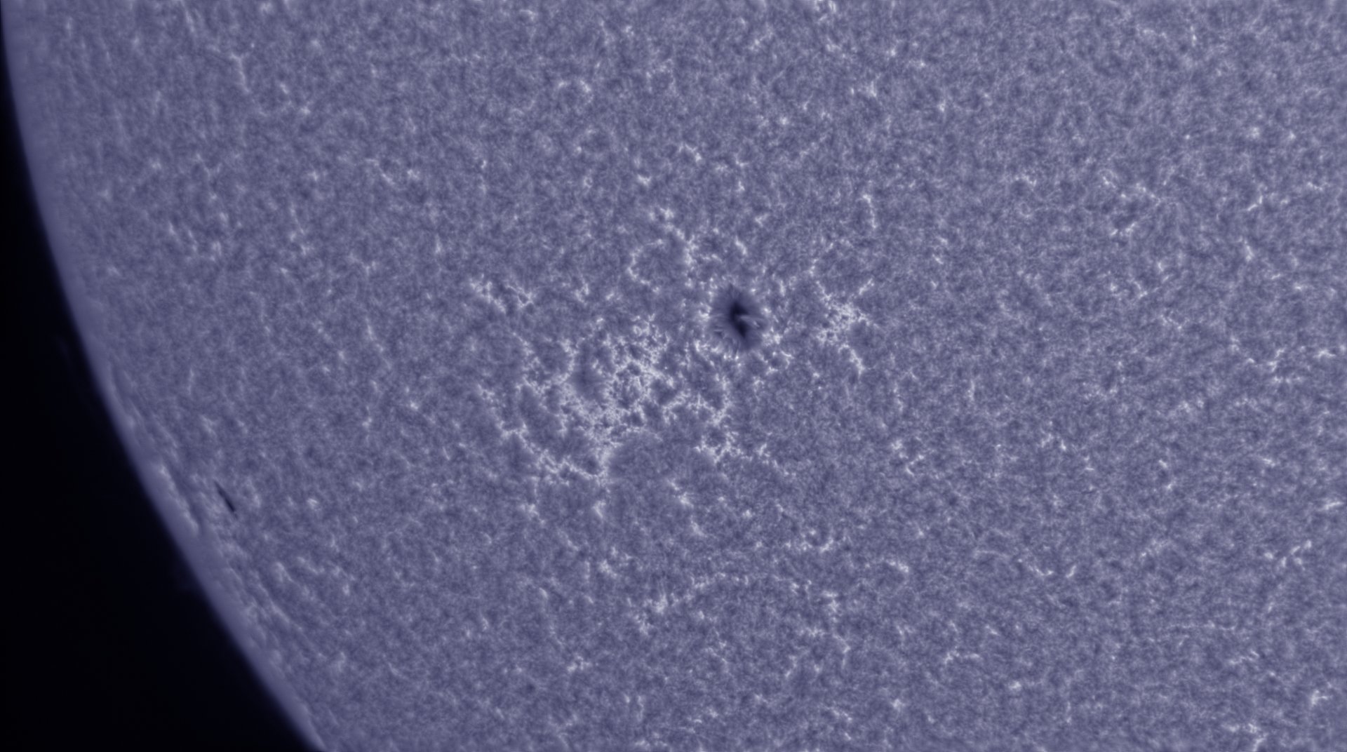 CapObj_084256_lapl3_ap30554.jpg