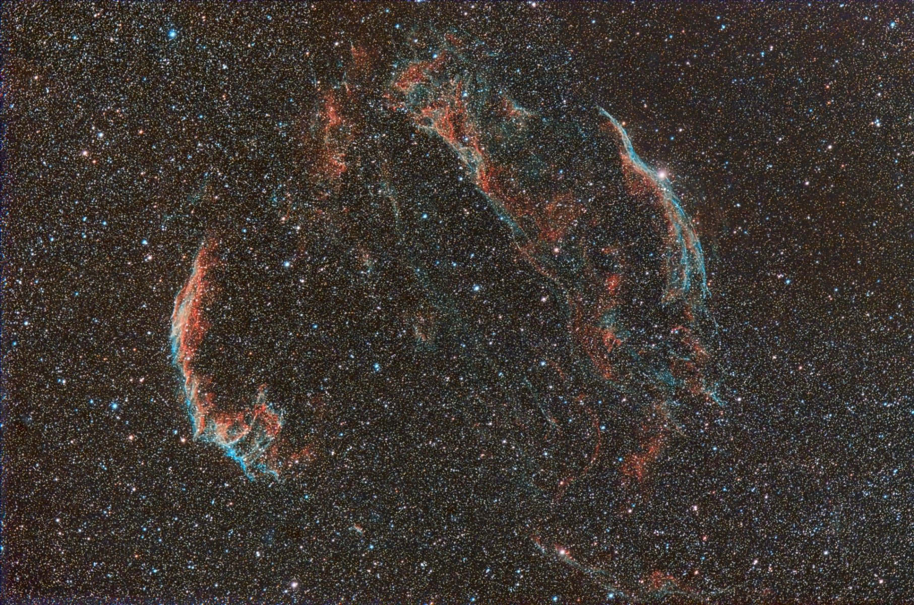 CirrusNebel_20190920_53L_drz_RGBWS_RGBChM_ABE_fin_20190924-0159_USM1,5_fhdp.jpg