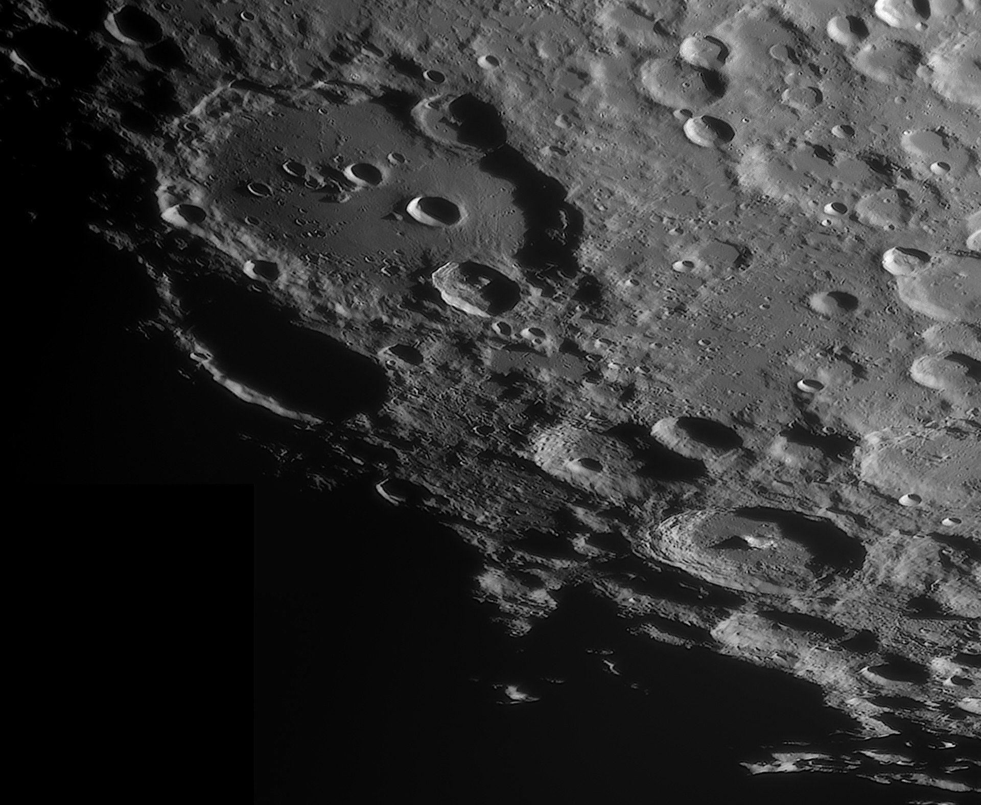 clavius-moretus_070425_210445-1920.jpg