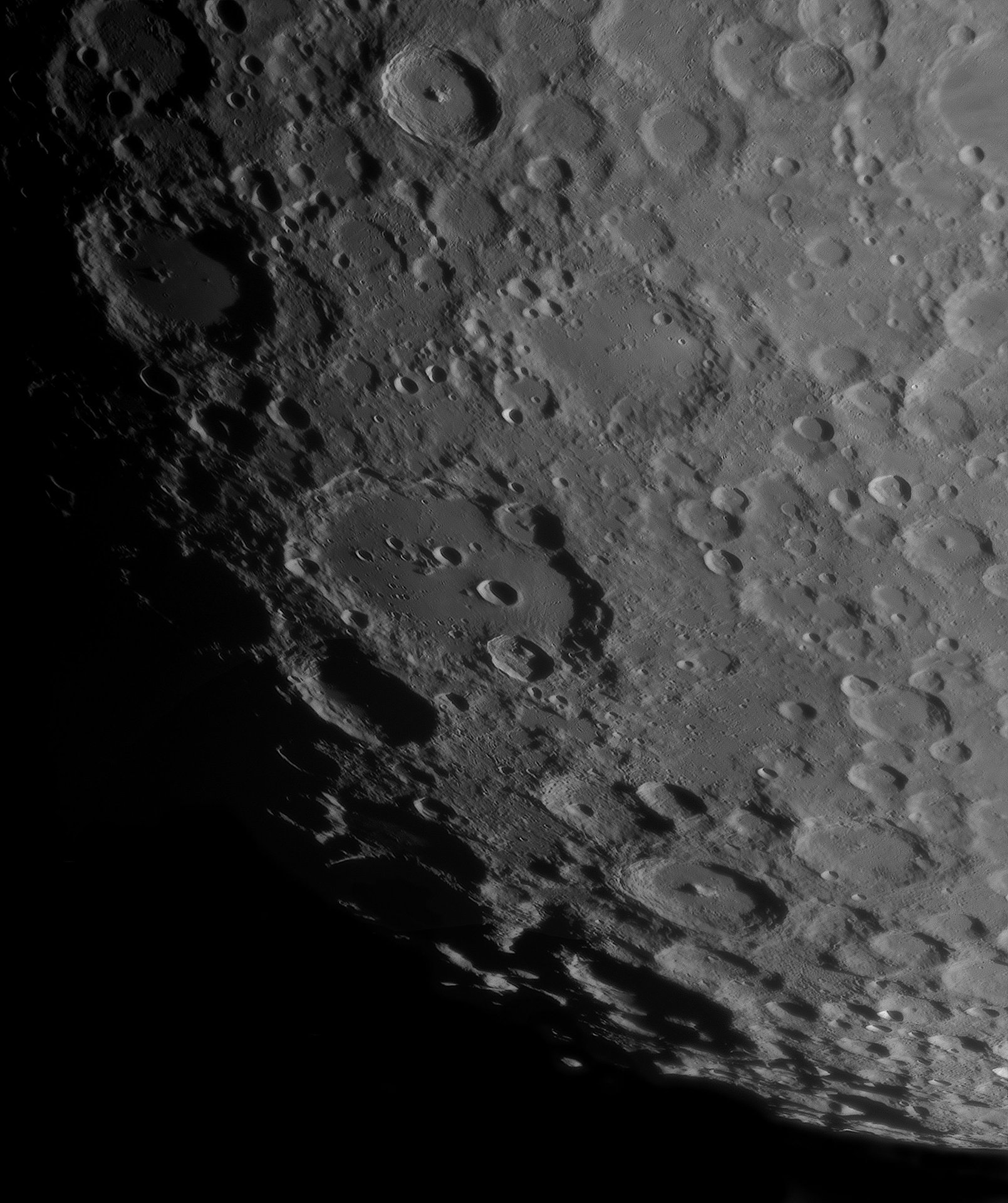 clavius-moretus_200124_185858mosaikc.jpg