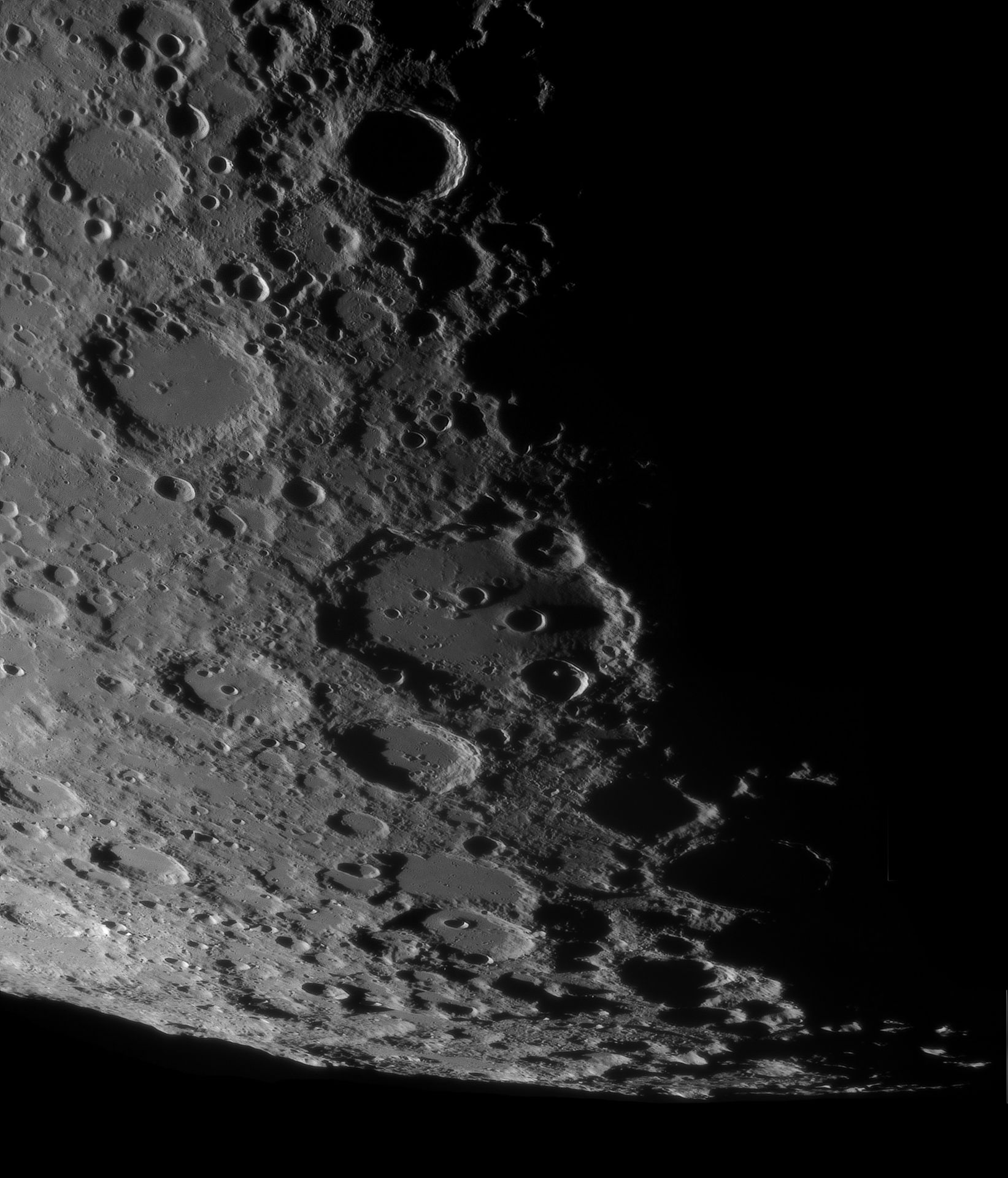 clavius_061123_073158mosaik-klc.jpg