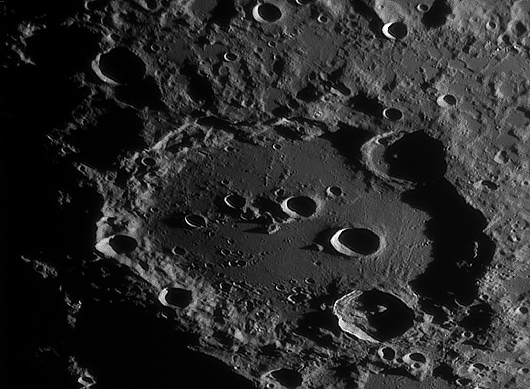 clavius_100422_212957p120c.jpg