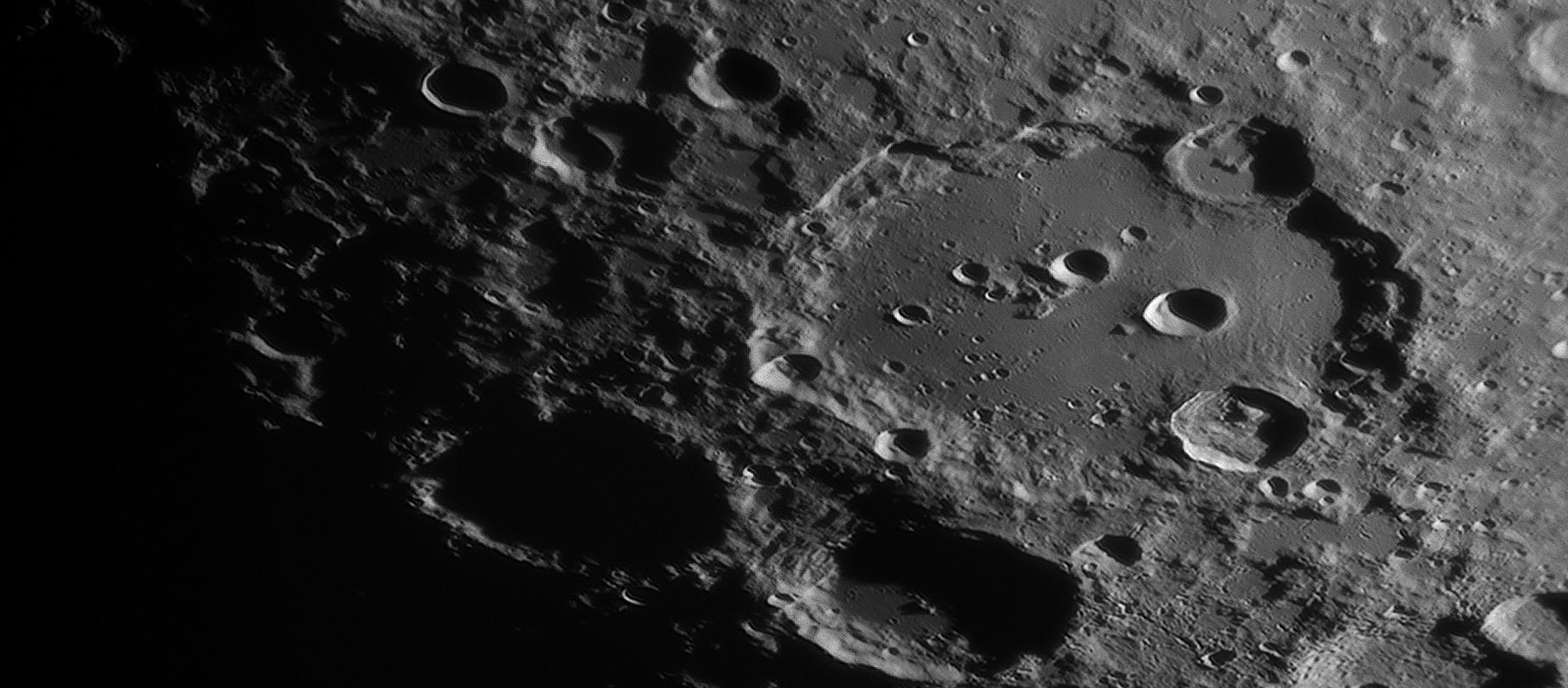 clavius_120322_192400p120c.jpg