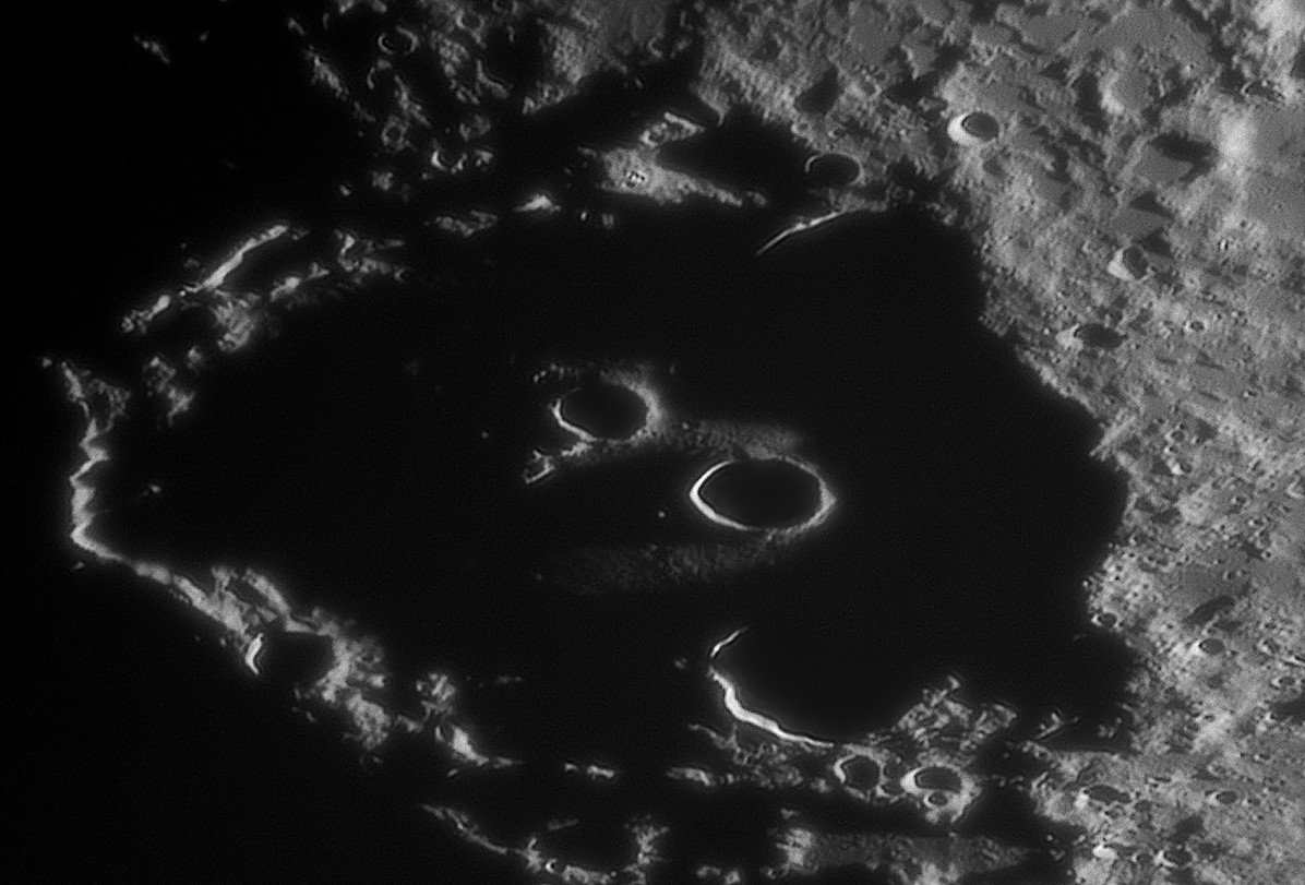 clavius_280523_214730p120c.jpg