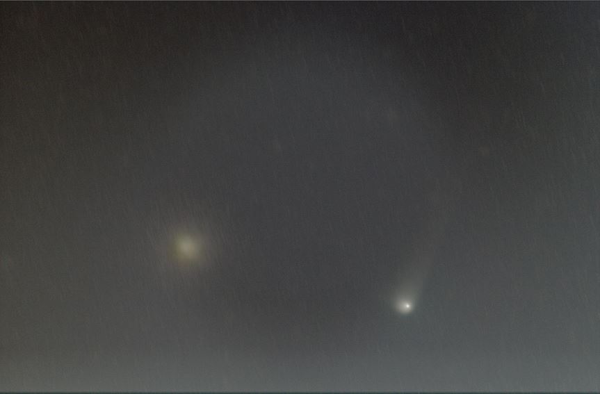 comet_aligned_starnet2.JPG