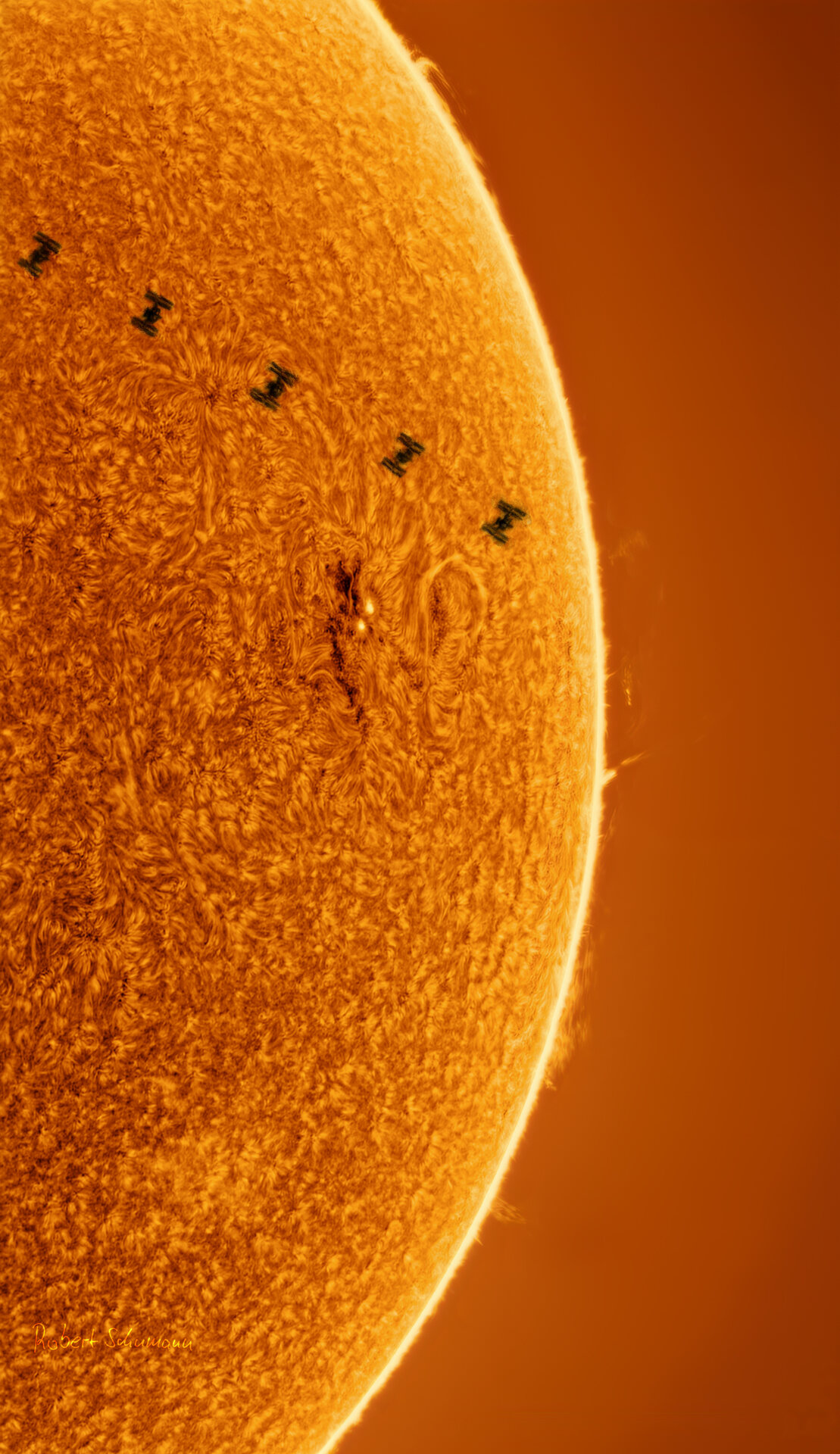 composit_iss_sig.jpg