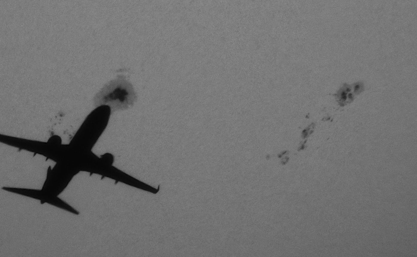 flugzeug-sonne-250824a6g1c.jpg