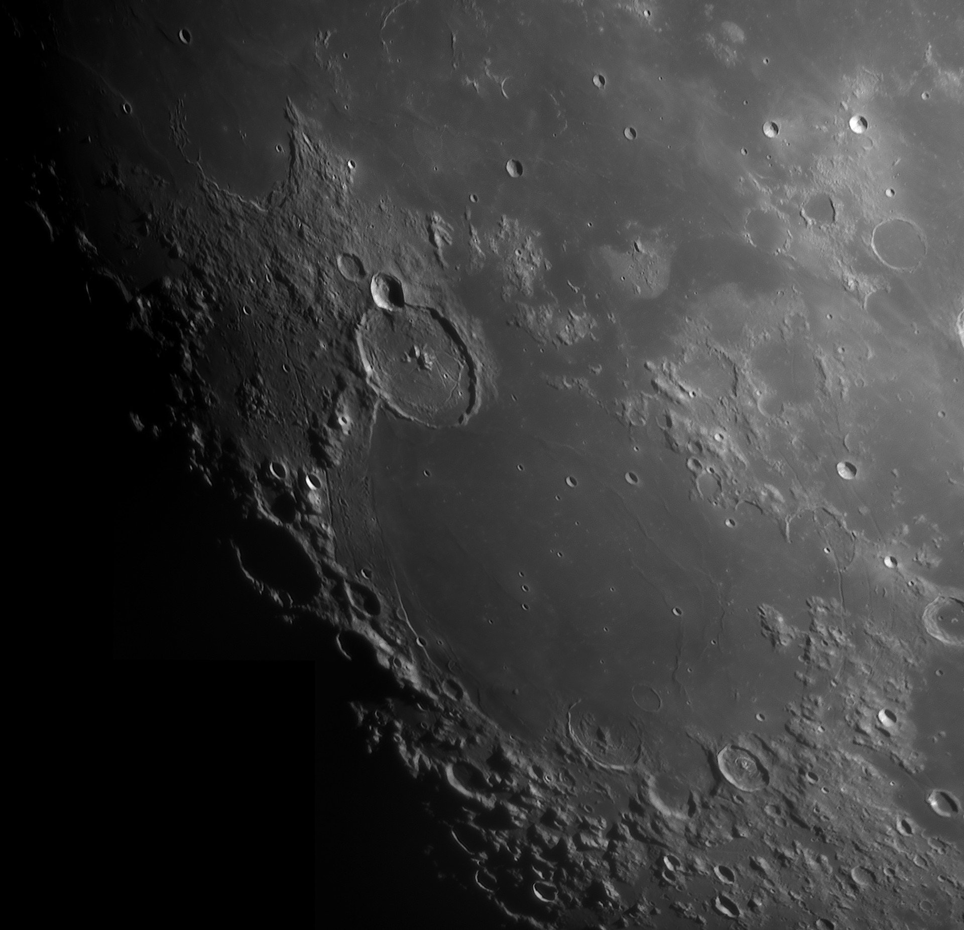 gassendi_090425_212524mosaik1920c.jpg