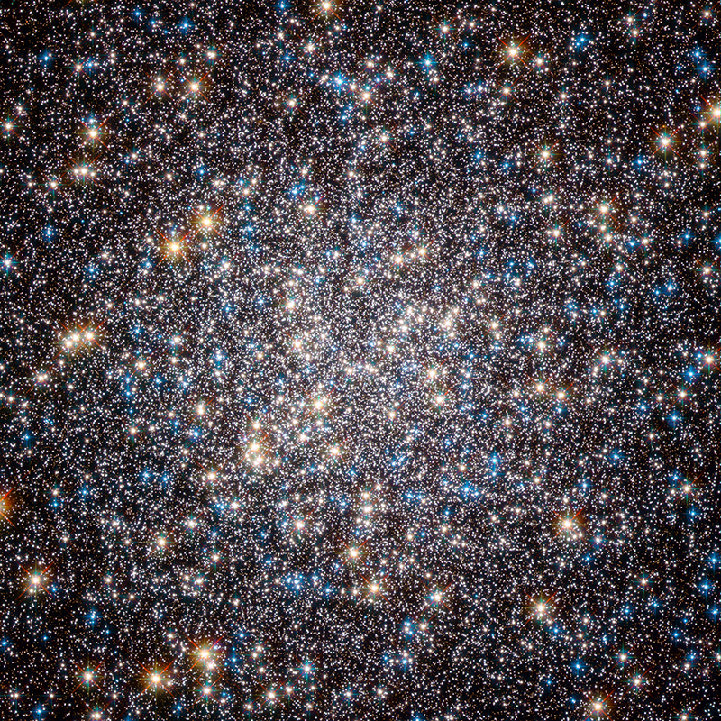 Heart_of_M13_Hercules_Globular_Cluster.jpg