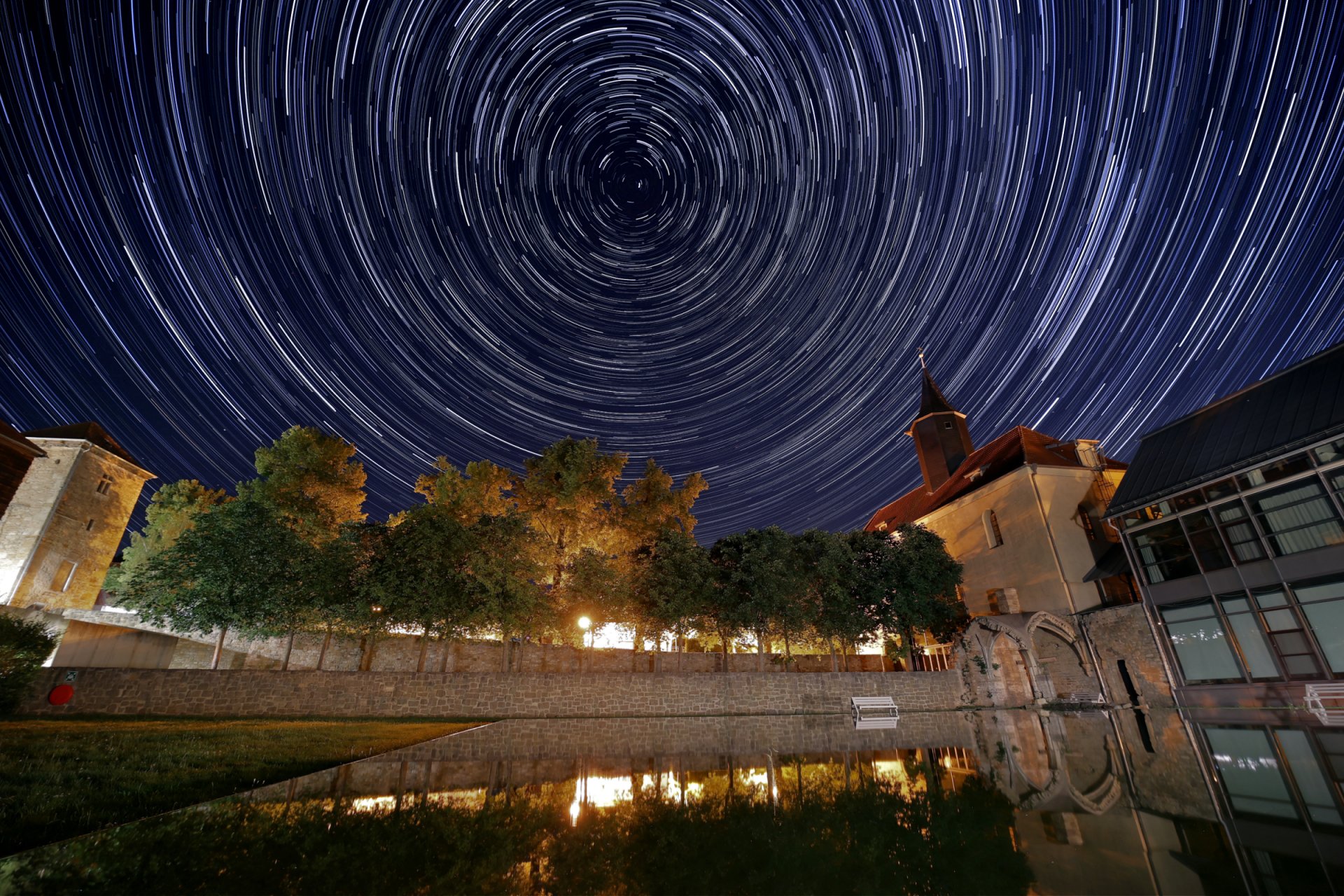 Kloster_Volkenroda_Startrails_2024-08-10__ss.jpg