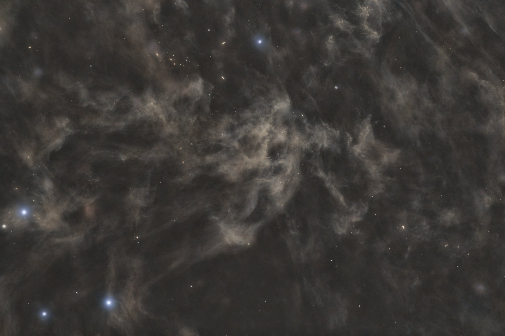 LBN691_starless.jpg