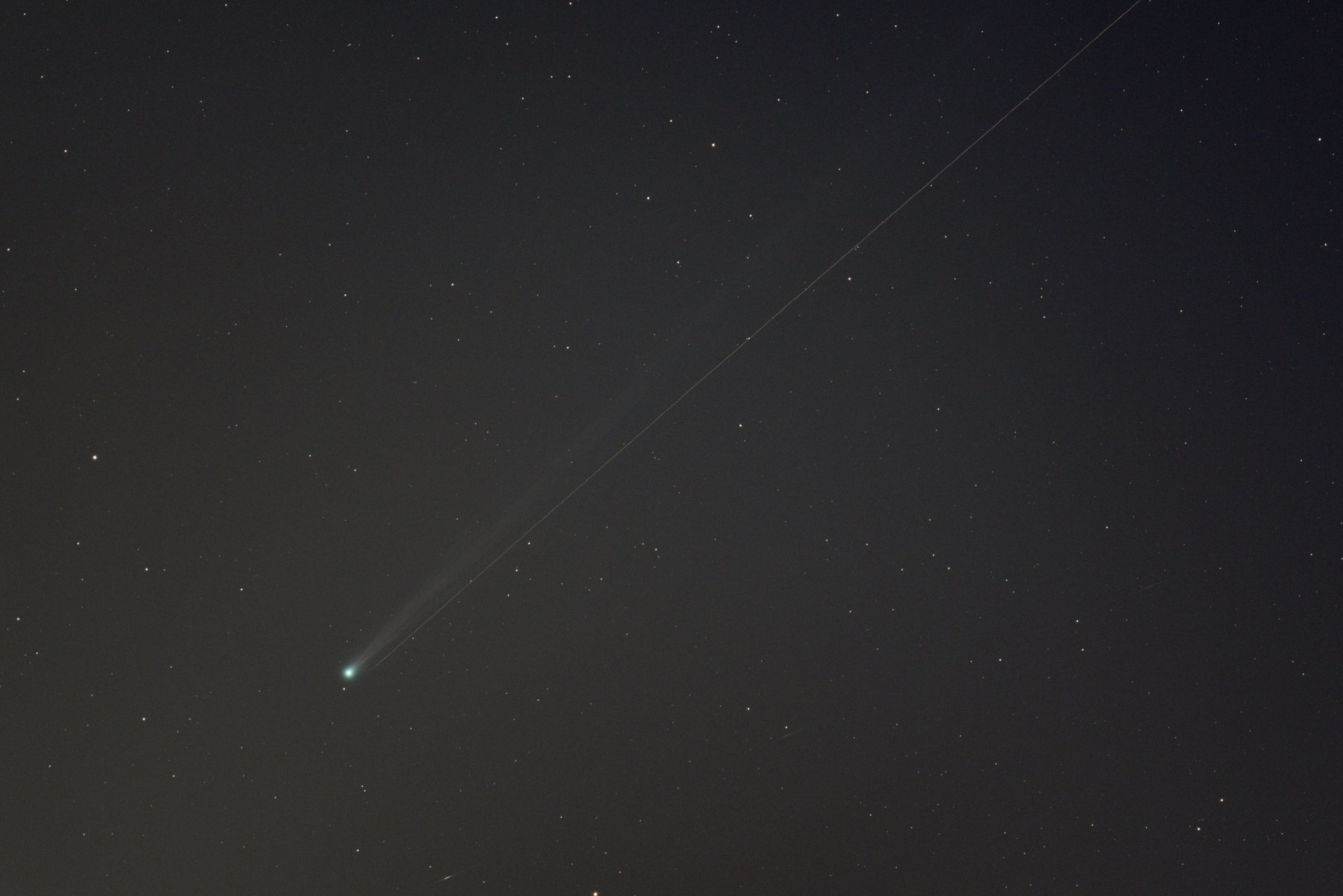 Light_nishimura_60.0s_Bin1_6200MC_gain100_20230906-051547_0.0C_0009 crop.jpg
