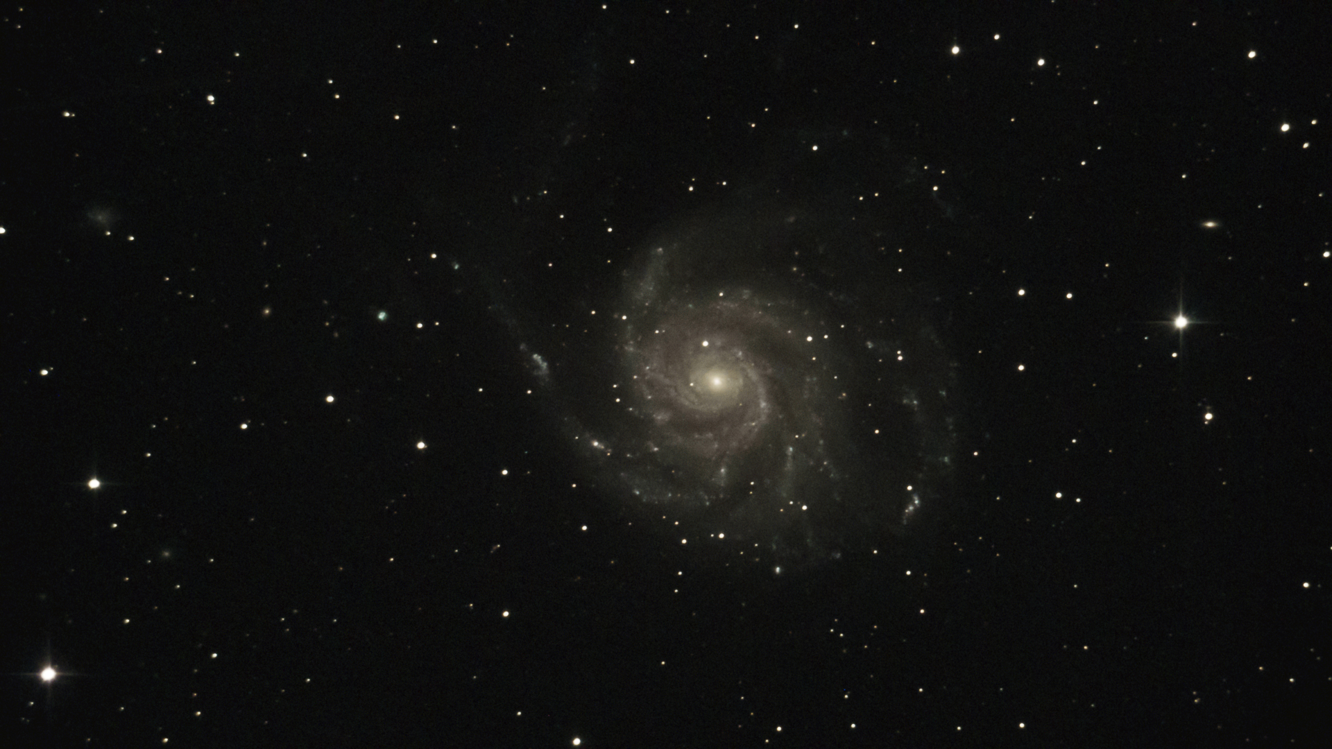 M101_2700s_Gain260_GraXpert_export.jpg