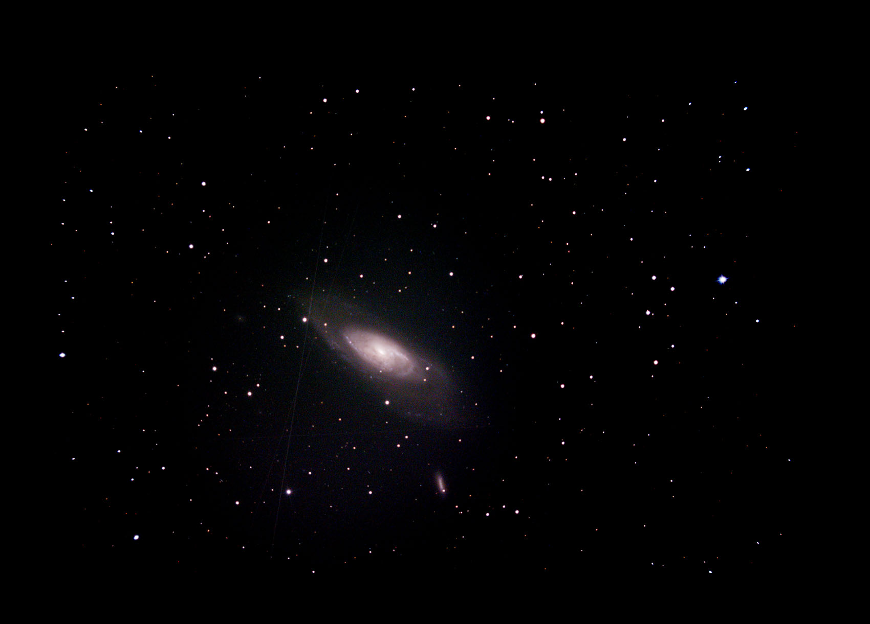 M106_1500_Rand_Stack_530frames_4240s_WithDisplayStretch.jpg