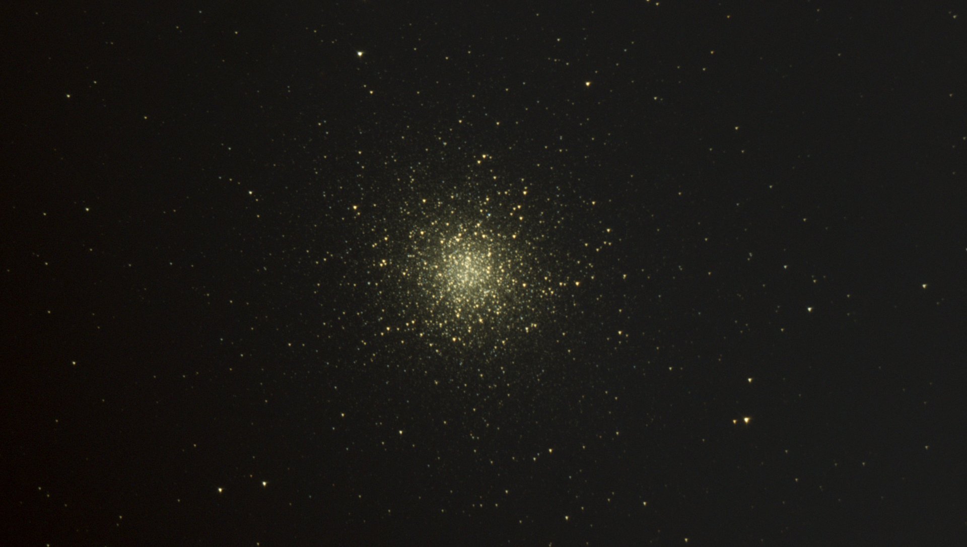 M13_137frames_1370s_WithDisplayStretch.jpg