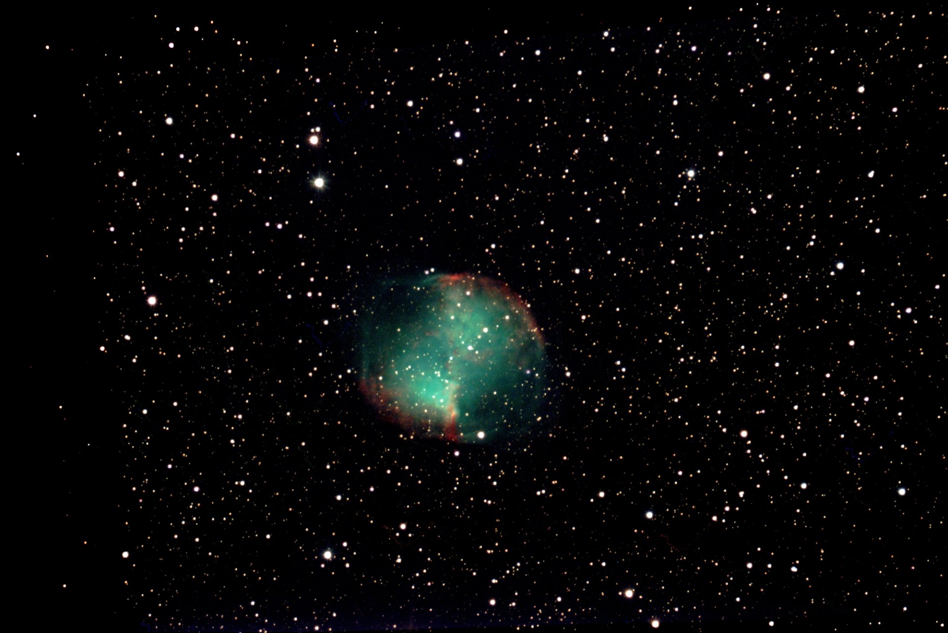 M27_ALL_Stack_712frames_2848s_WithDisplayStretch_2000.jpg