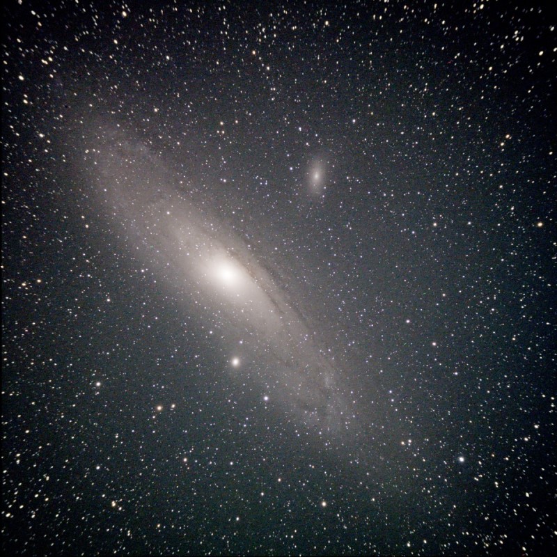 M31 EvoGUVIR_42frames_672s_resized800.jpg