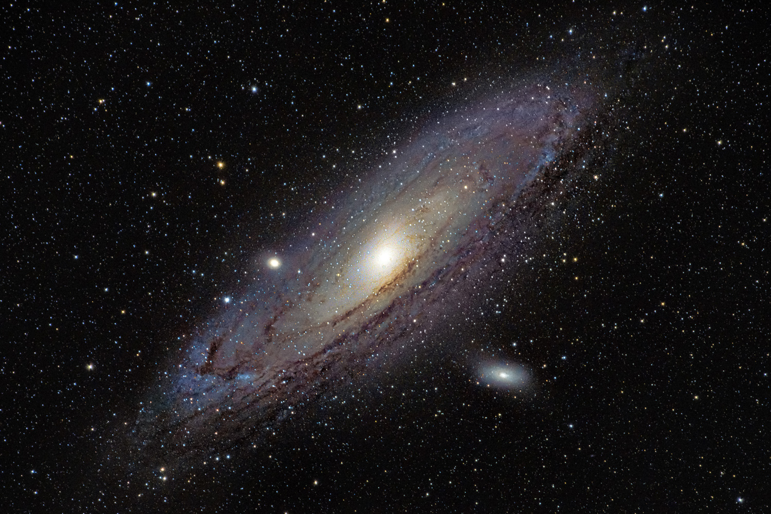 M31_600mm_SA_cut_NEW.jpg