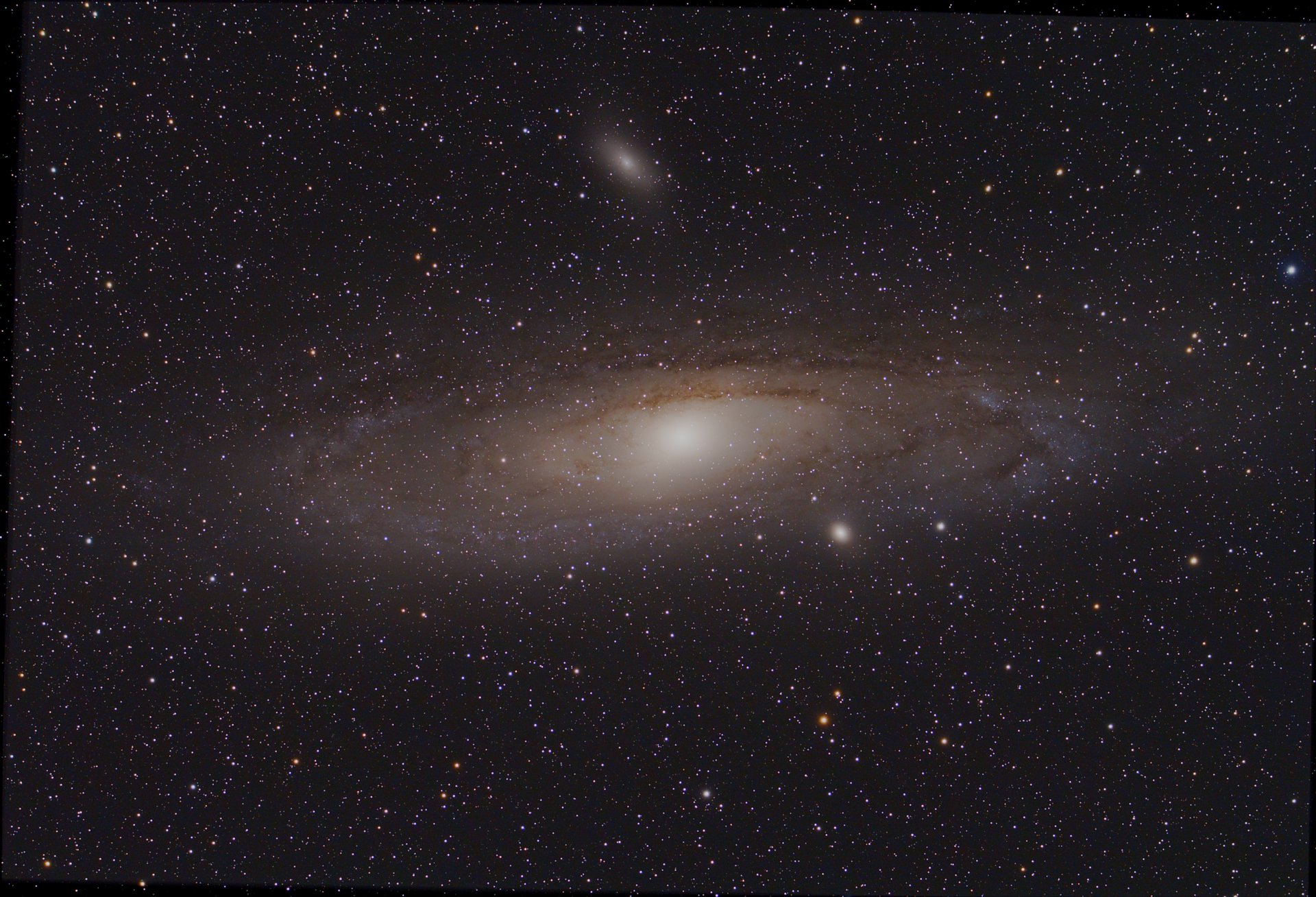 M31_Stack_350frames_2100s.jpg