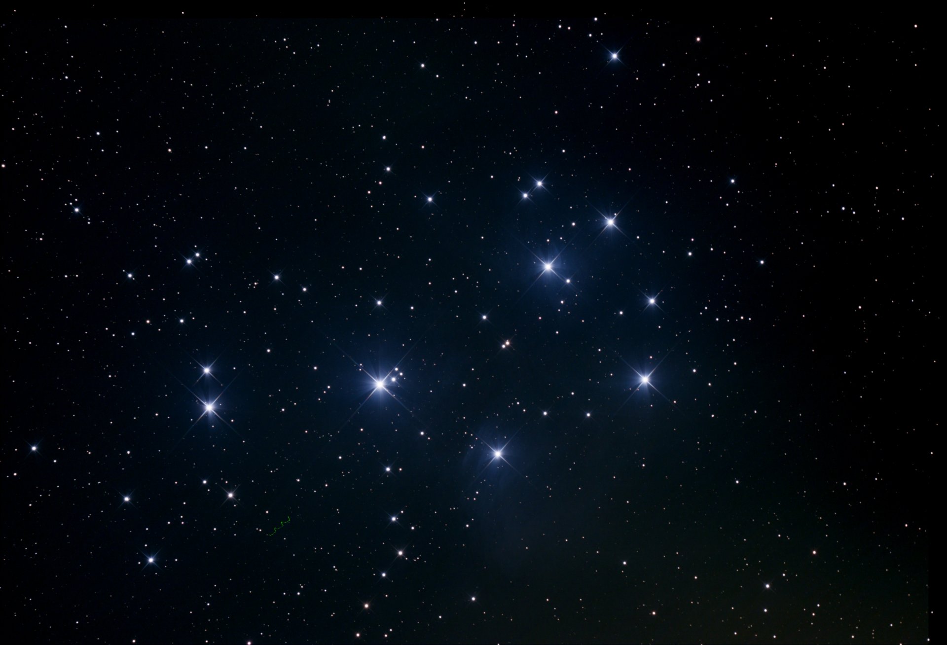 M45_ALL_Stack_1079frames_2158s_WithDisplayStretch.jpg