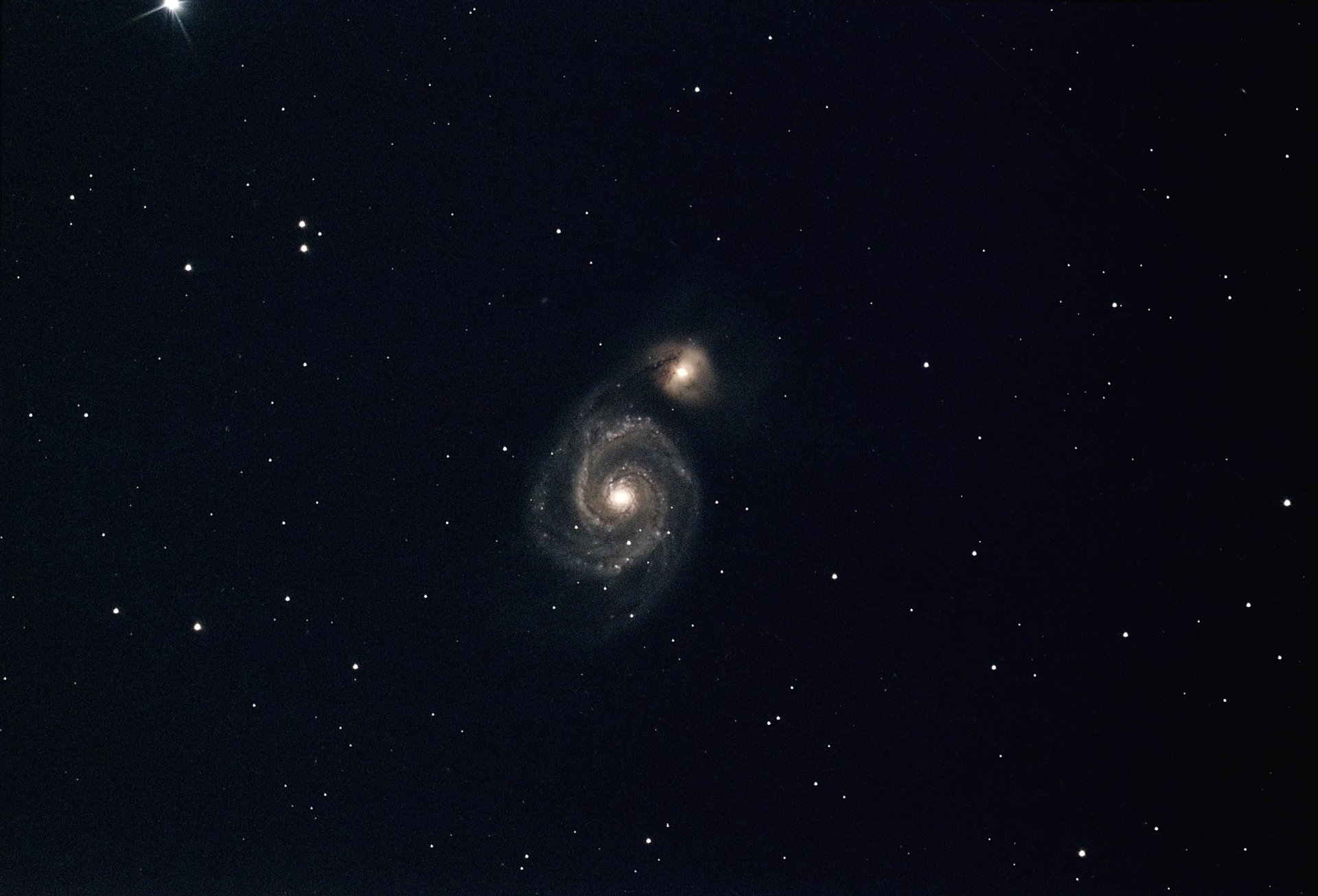 M51_cutout-forum_Stack_663frames_2652s_WithDisplayStretch.jpg