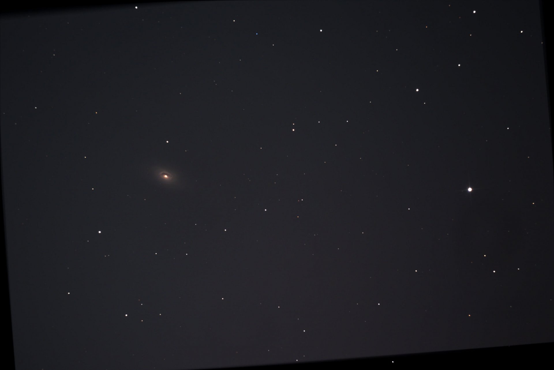 M64-3000-Stack_90frames_720s.jpg
